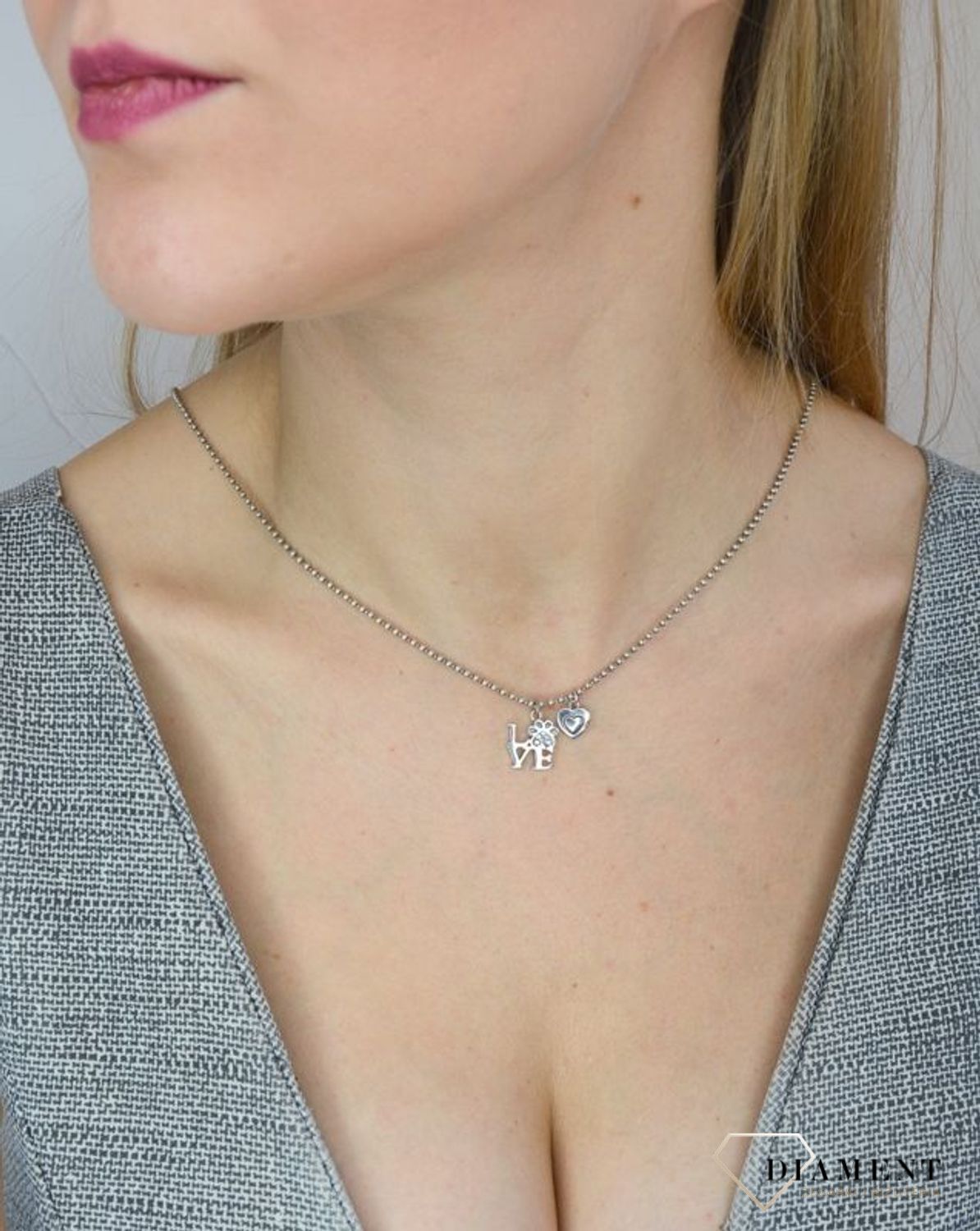 Naszyjnik srebrny 'LOVE' psia łapka Naszyjnik LOVE.jpg