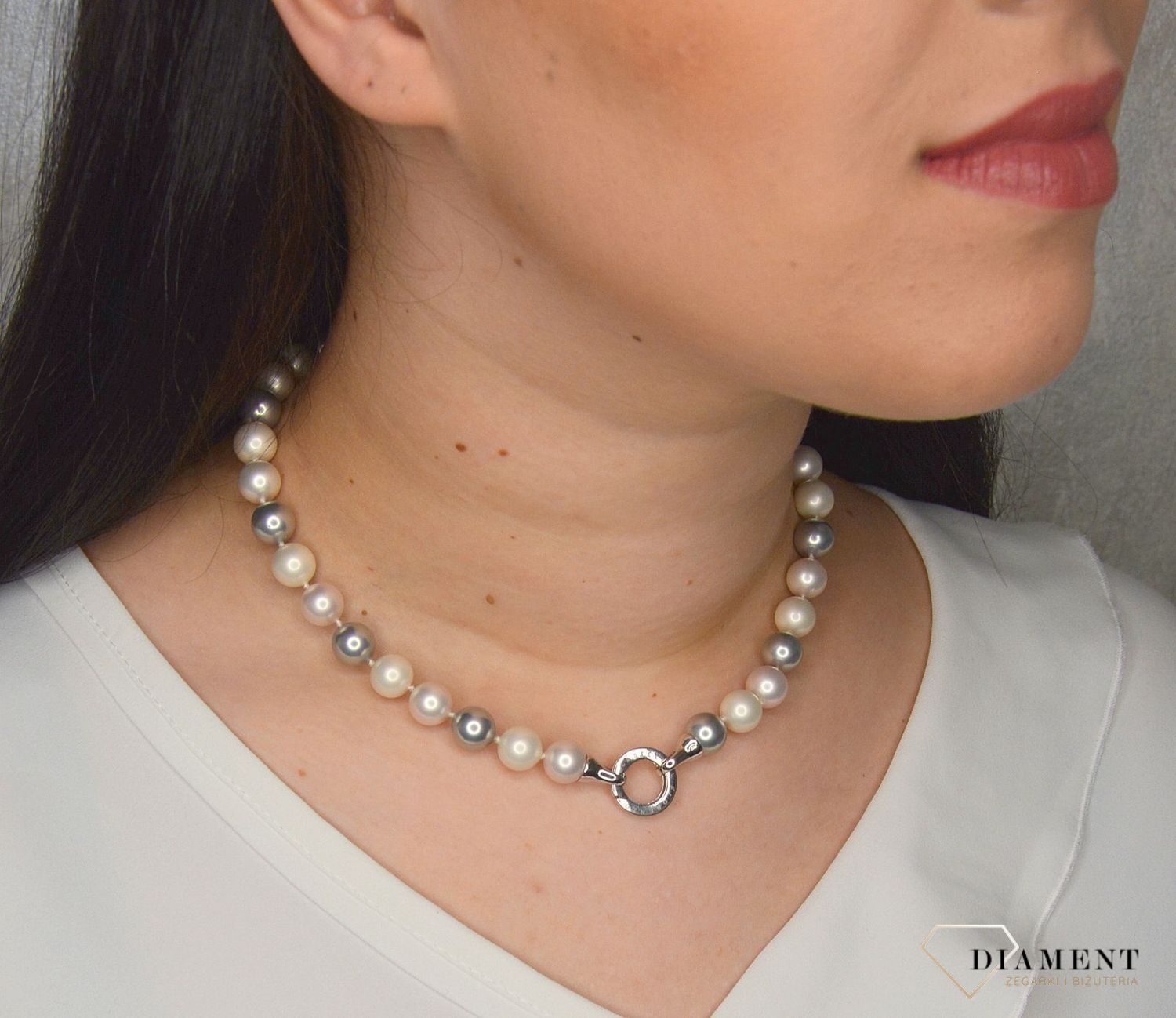 Naszyjnik z perłopławami w kolorze białym i szarym DIA-NSZ-2372-925.jpg