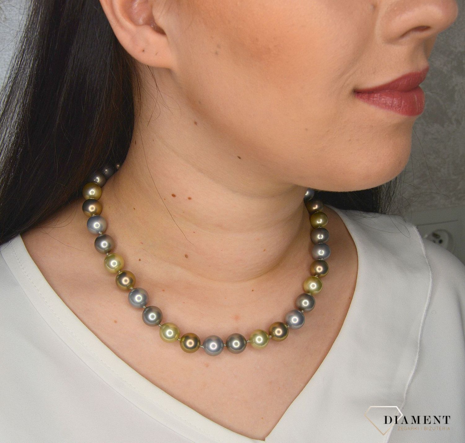 Naszyjnik z perłopławami w kolorze szarym oraz zielonym DIA-NSZ-2377-925.jpg