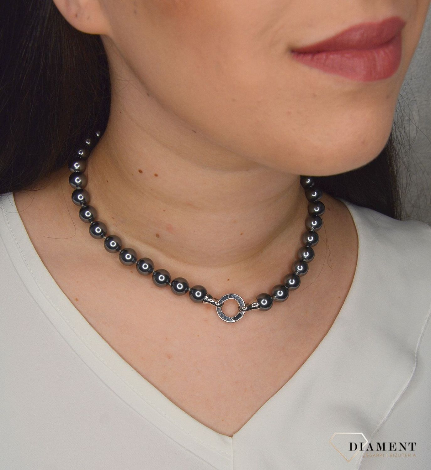 Naszyjnik z perłopławami w kolorze ciemno szarego DIA-NSZ-2380-925.jpg