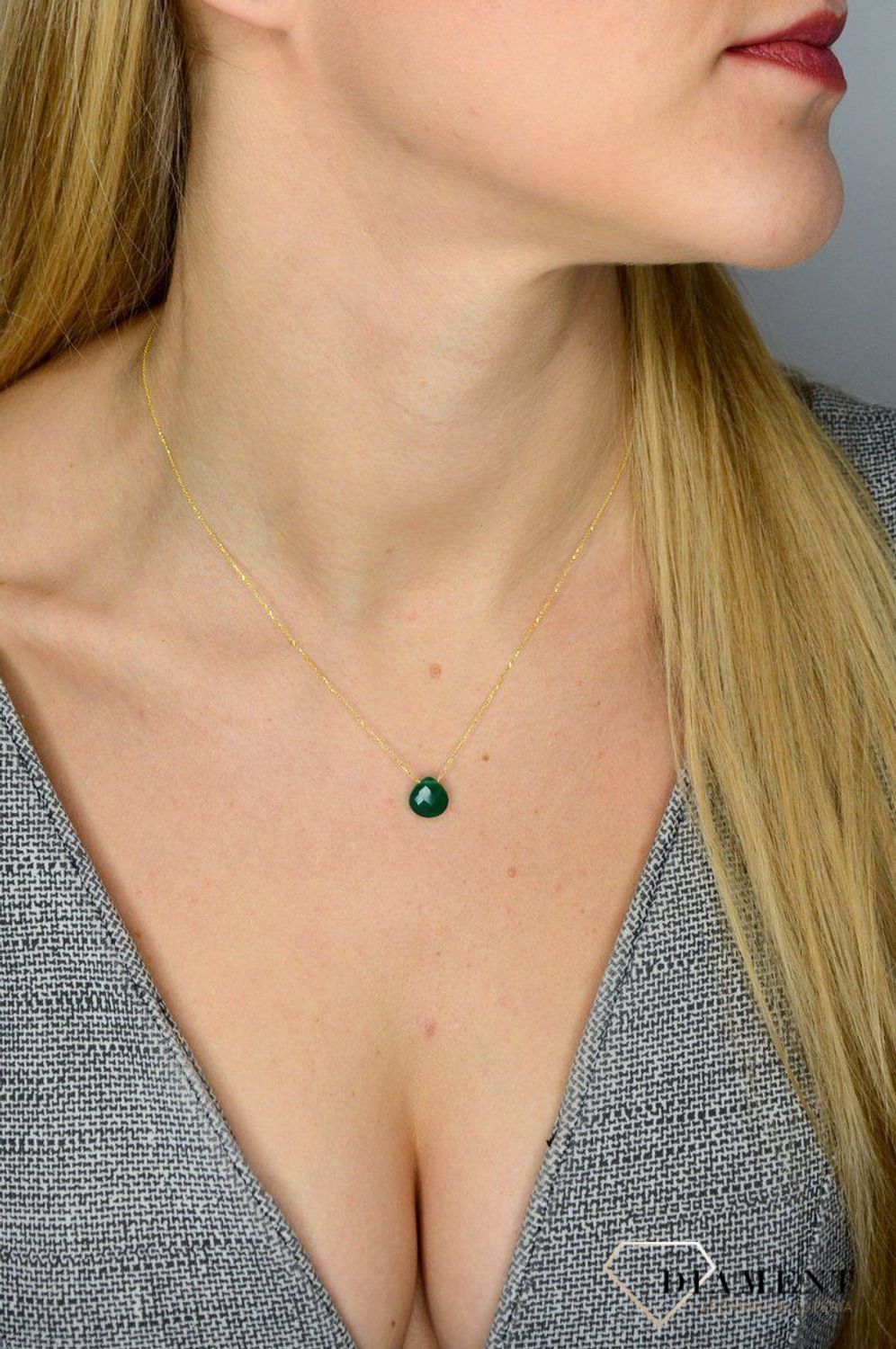 Złoty naszyjnik z chalcedonem chromowym celebrytka 585.jpg