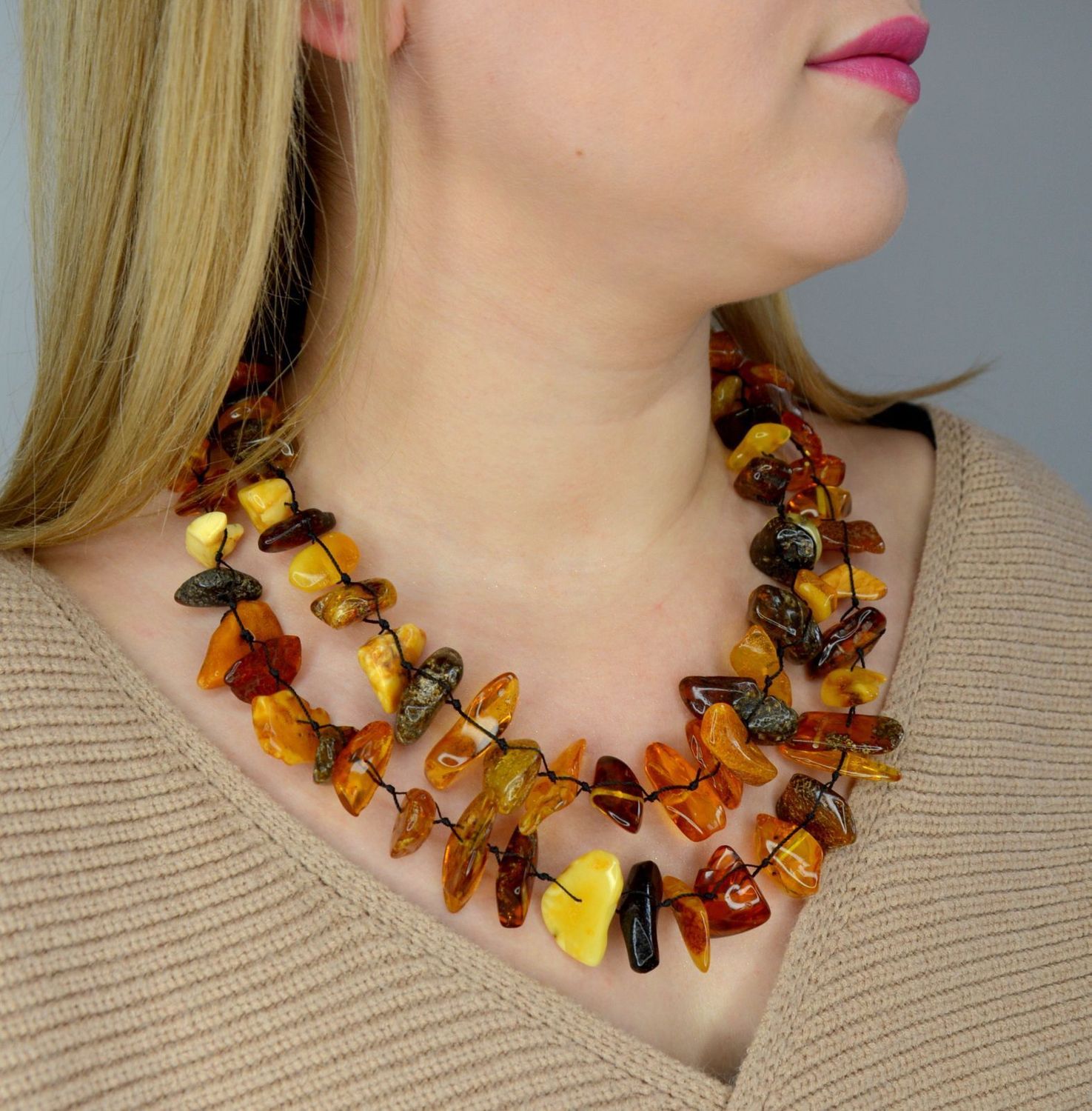 Naszyjnik z bursztynem w różnych barwach DIA-NSZ-2481-bursztyn.jpg