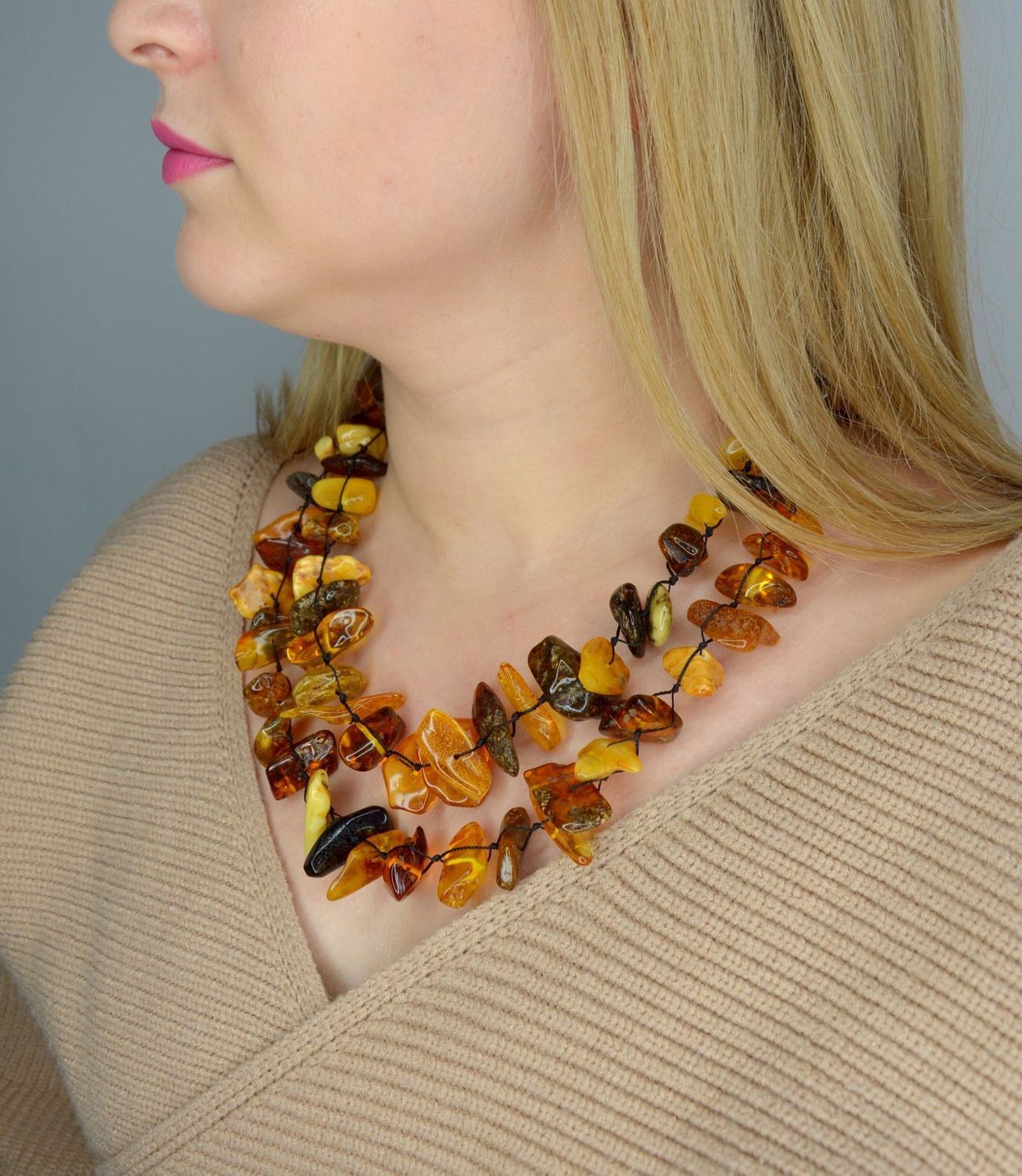 Naszyjnik z bursztynem w różnych barwach DIA-NSZ-2481-bursztyn.jpg