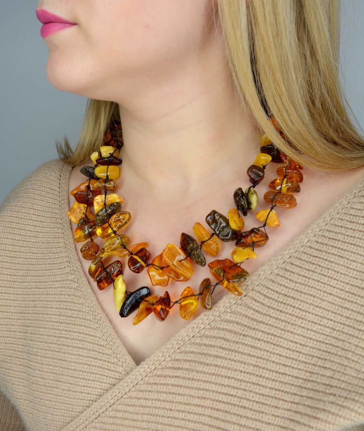 Naszyjnik z bursztynem w różnych barwach DIA-NSZ-2481-bursztyn.jpg