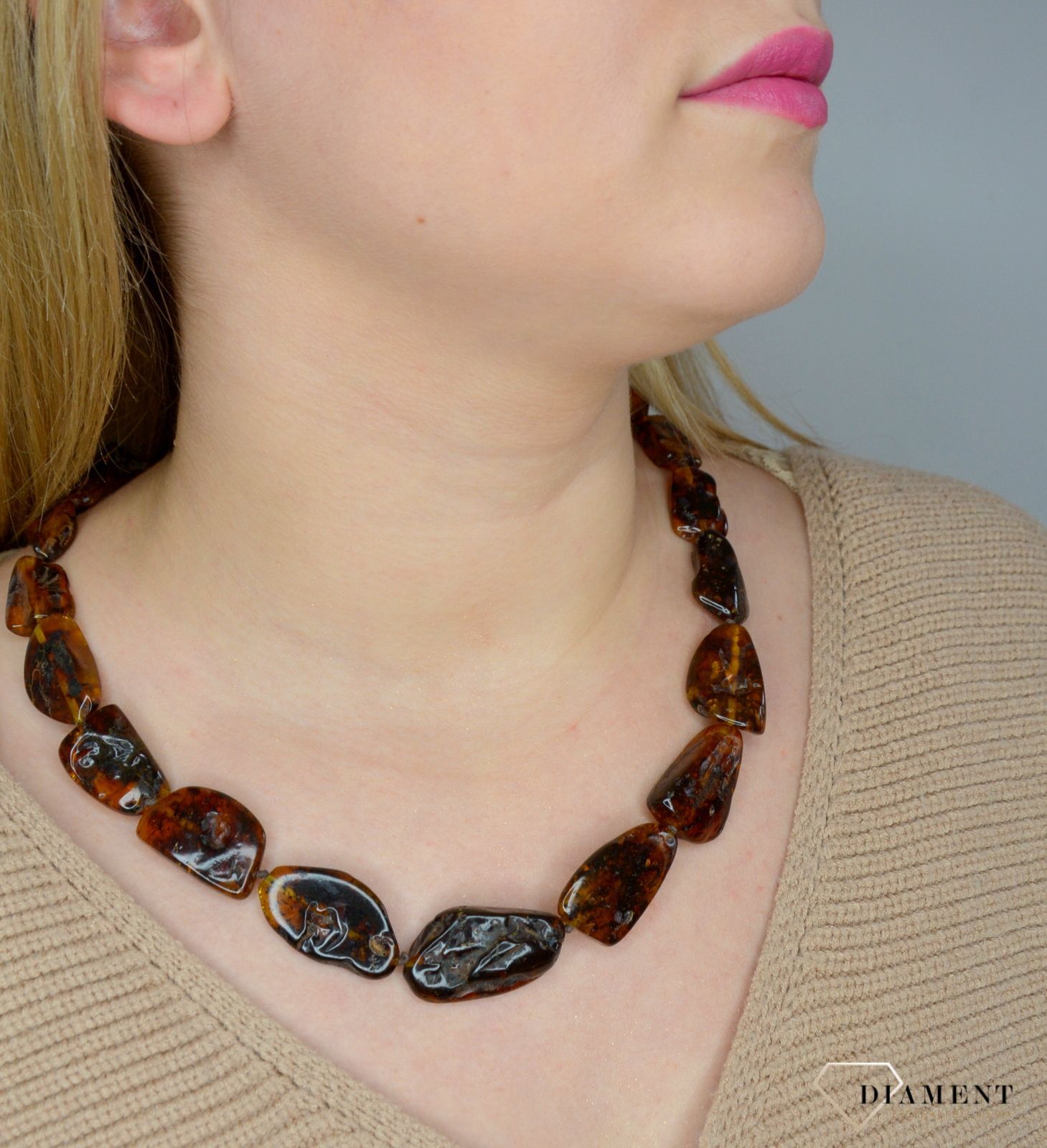 Naszyjnik z bursztynem w kolorze brązu DIA-NSZ-2488-bursztyn.jpg