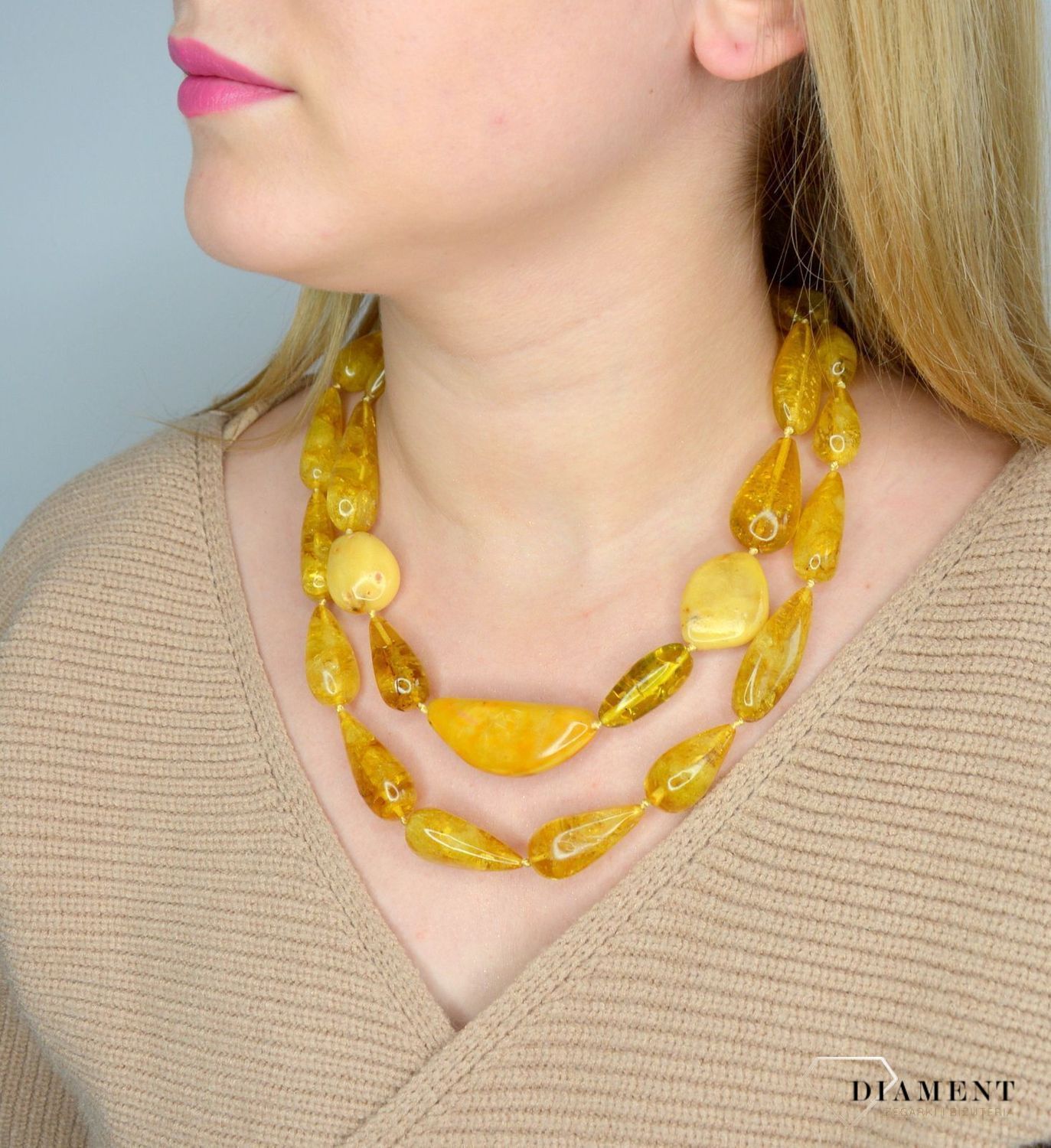 Długi naszyjnik z bursztynem w kolorze mlecznym DIA-NSZ-2489-bursztyn.jpg