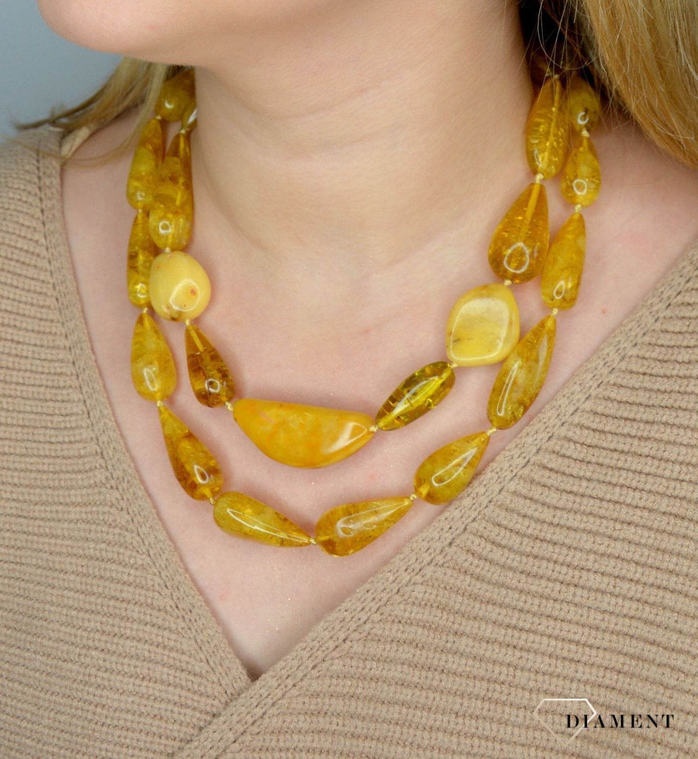 Długi naszyjnik z bursztynem w kolorze mlecznym DIA-NSZ-2489-bursztyn.jpg