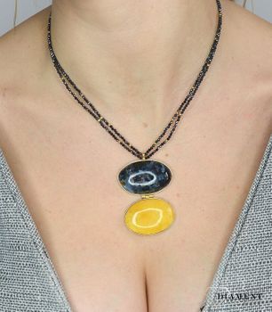 Srebrny naszyjnik z bursztynem i spinel DIA-NSZ-2776-925. Srebrny naszyjnik o eleganckim wyglądzie. Naszyjnik srebrny ozdobiony efektywną zawieszką z bursztynu. Świetny pomysł na prezent dla kobiety. Naszyjnik dla kobiety (5).JPG