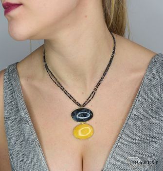 Srebrny naszyjnik z bursztynem i spinel DIA-NSZ-2776-925. Srebrny naszyjnik o eleganckim wyglądzie. Naszyjnik srebrny ozdobiony efektywną zawieszką z bursztynu. Świetny pomysł na prezent dla kobiety. Naszyjnik dla kobiety (7).JPG