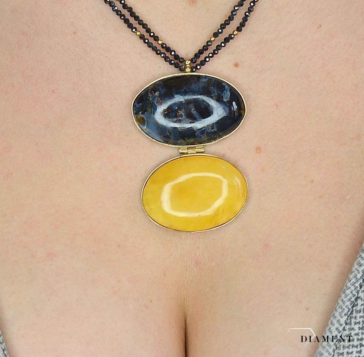 Srebrny naszyjnik z bursztynem i spinel DIA-NSZ-2776-925.jpg