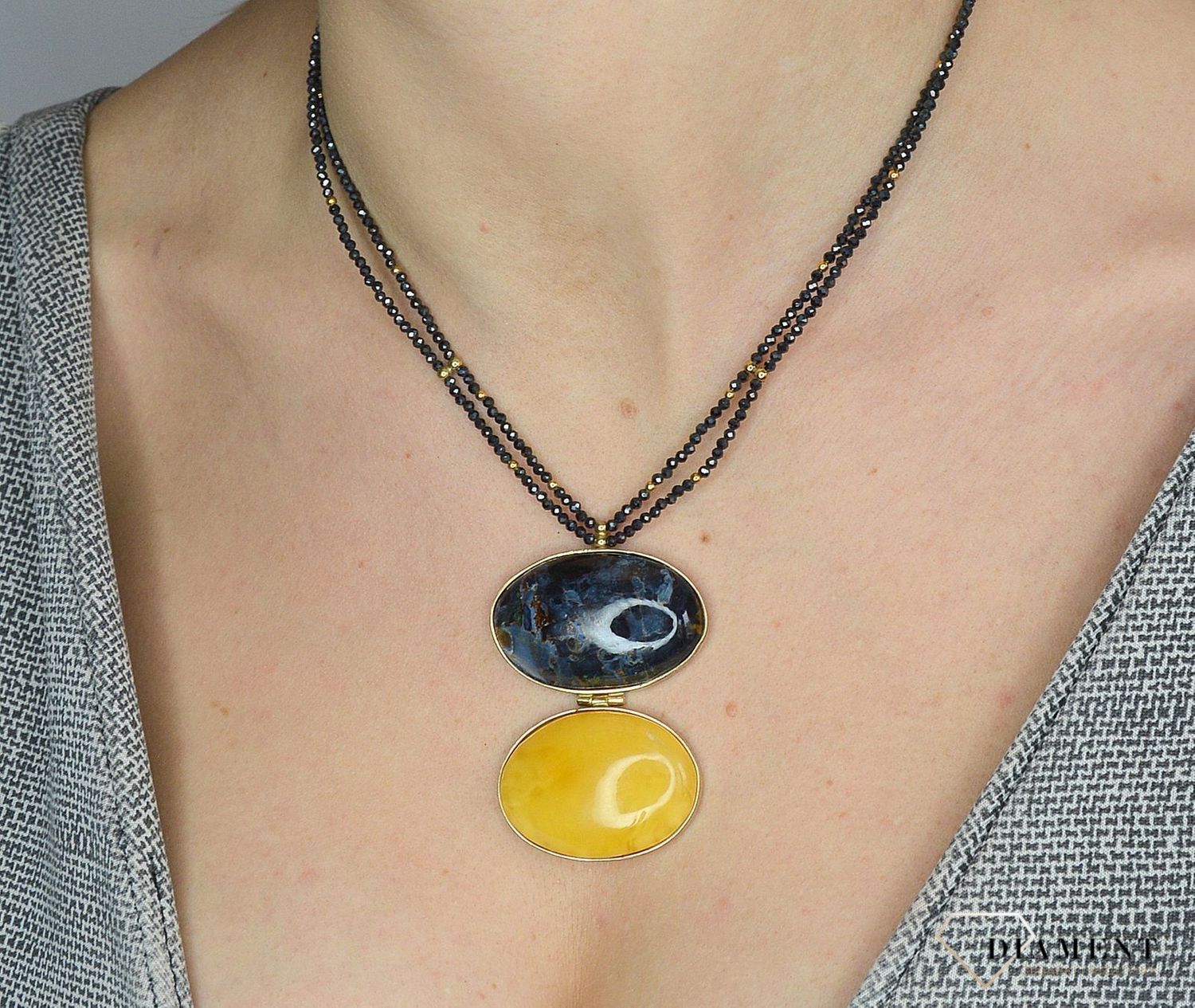 Srebrny naszyjnik z bursztynem i spinel DIA-NSZ-2776-925.jpg