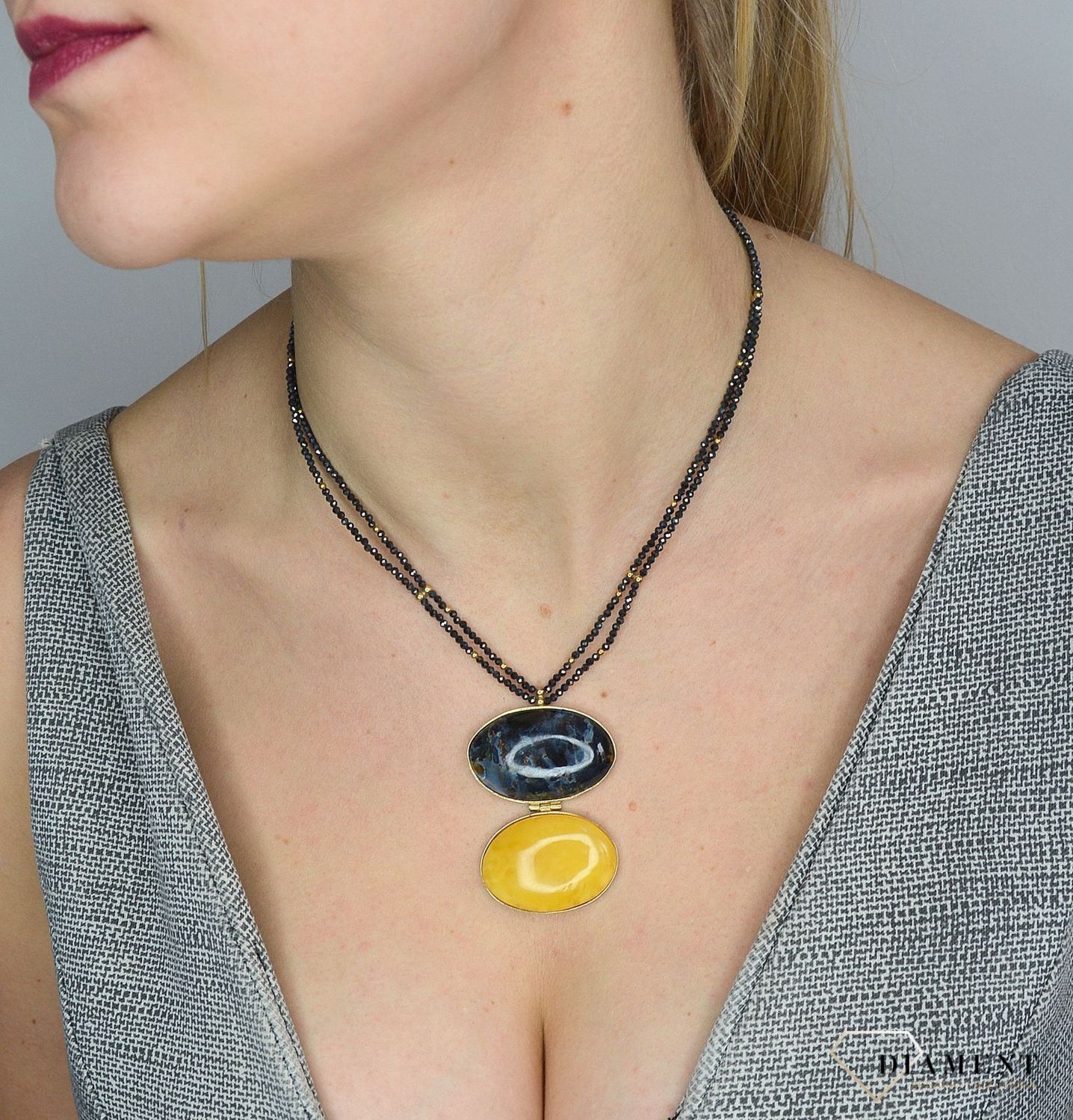 Srebrny naszyjnik z bursztynem i spinel DIA-NSZ-2776-925.jpg