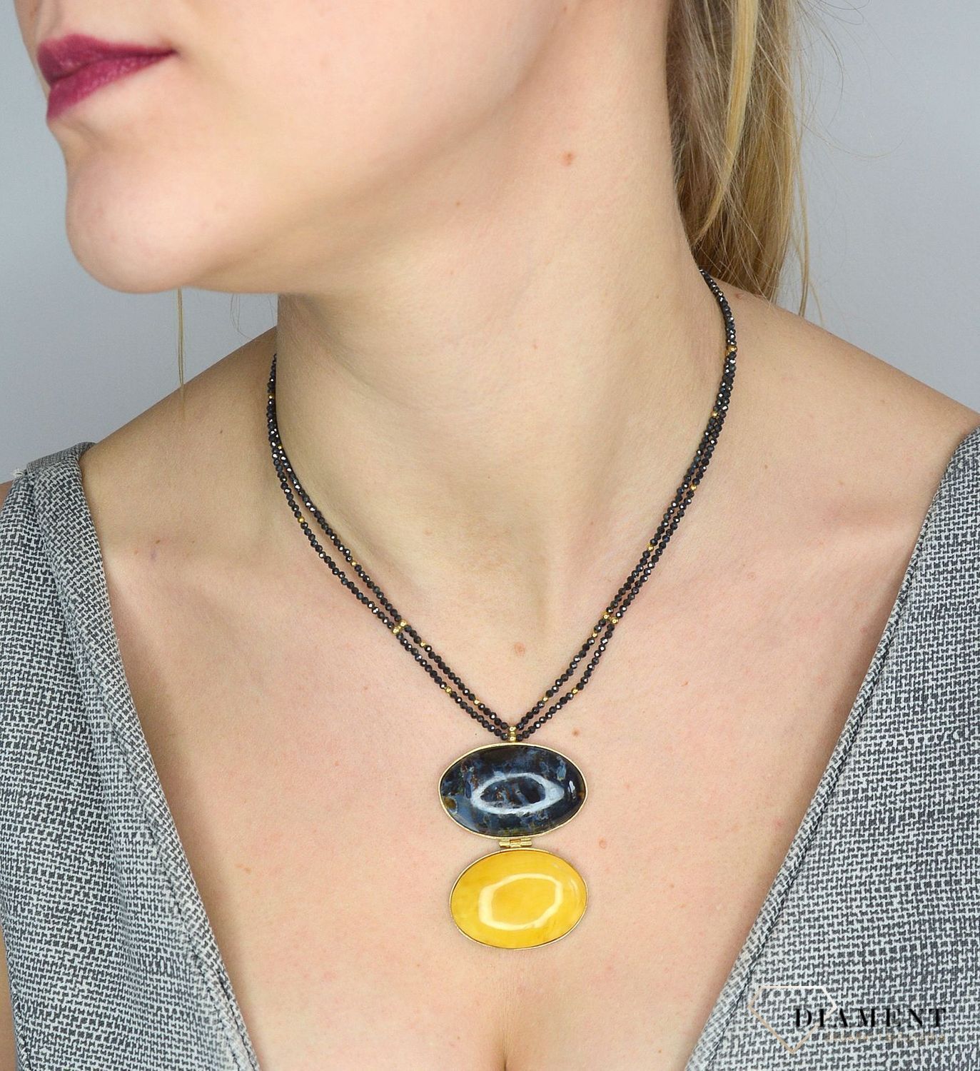 Srebrny naszyjnik z bursztynem i spinel DIA-NSZ-2776-925.jpg