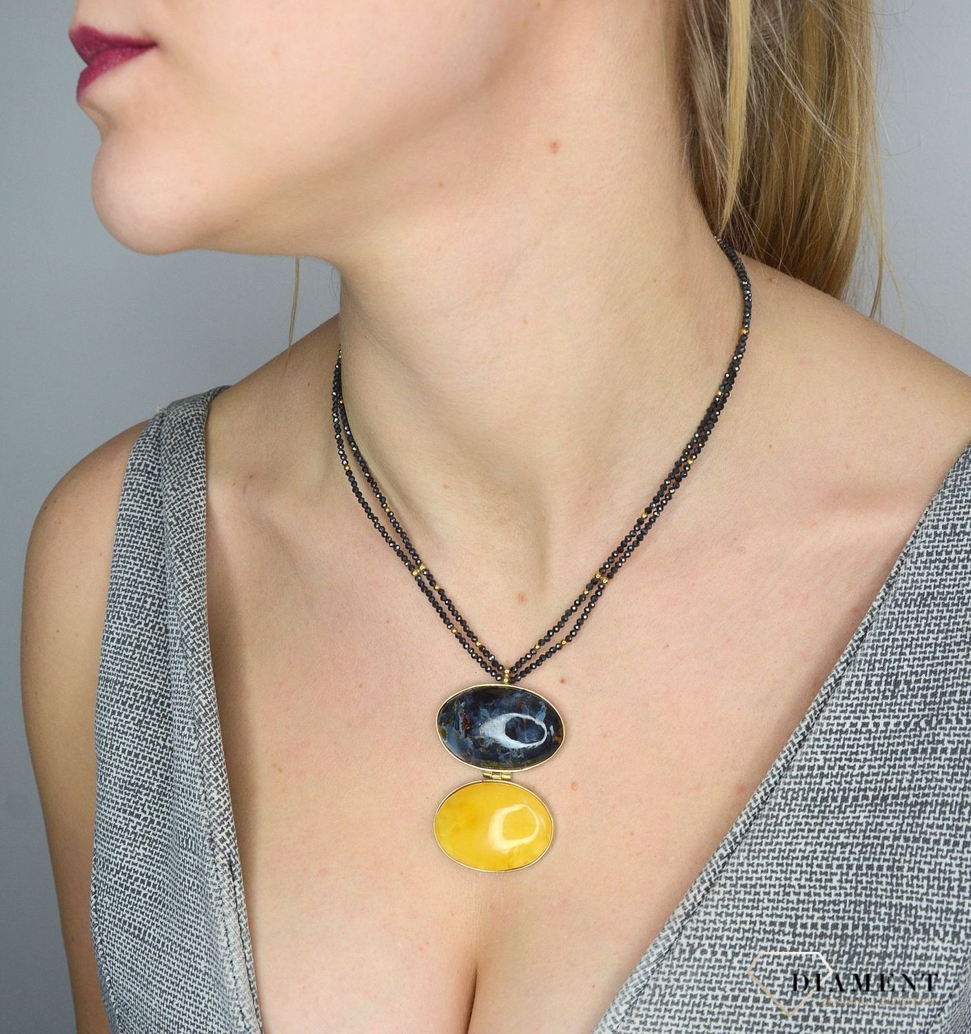 Srebrny naszyjnik z bursztynem i spinel DIA-NSZ-2776-925.jpg