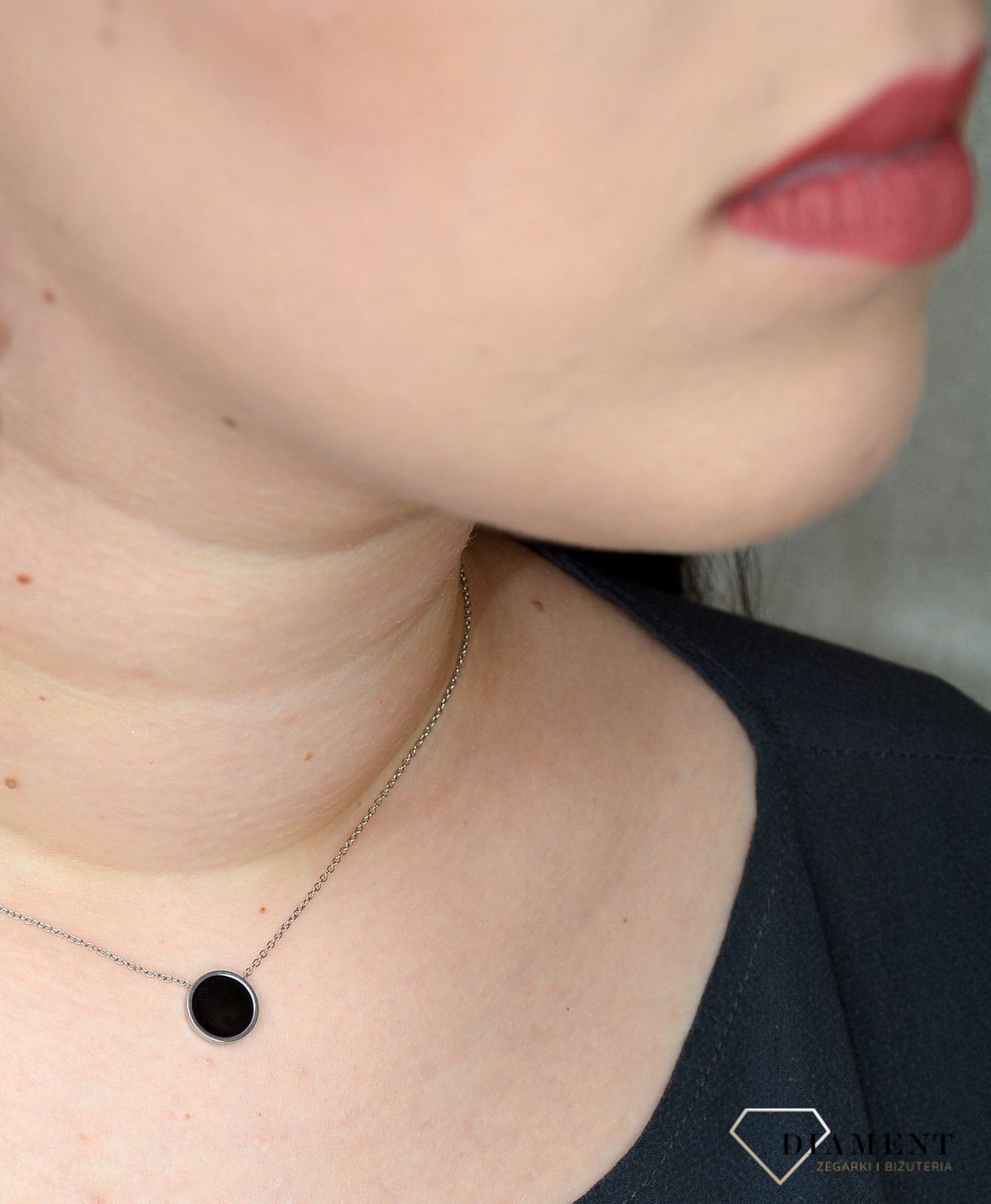 Naszyjnik kółko srebrne z czarną emalią do graweru DIA-NSZ-2798-STAL.jpg