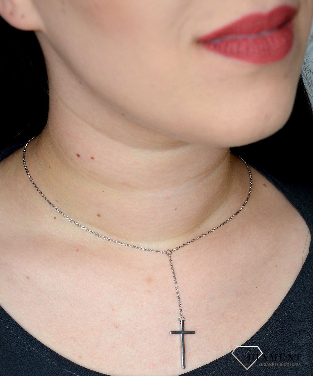 Naszyjnik damski z gładkim krzyżem DIA-NSZ-2802-STAL.jpg