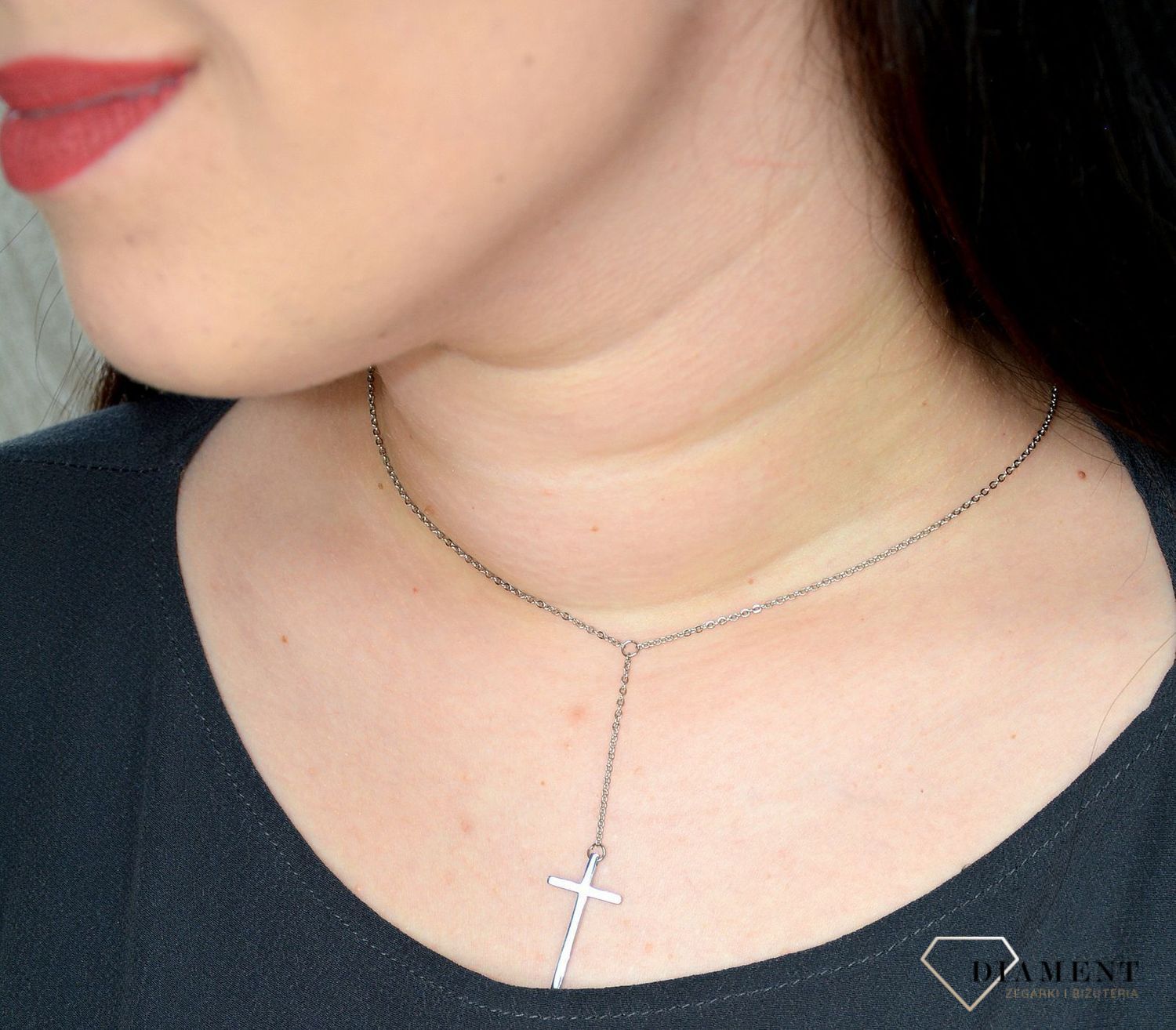 Naszyjnik damski z gładkim krzyżem DIA-NSZ-2802-STAL.jpg