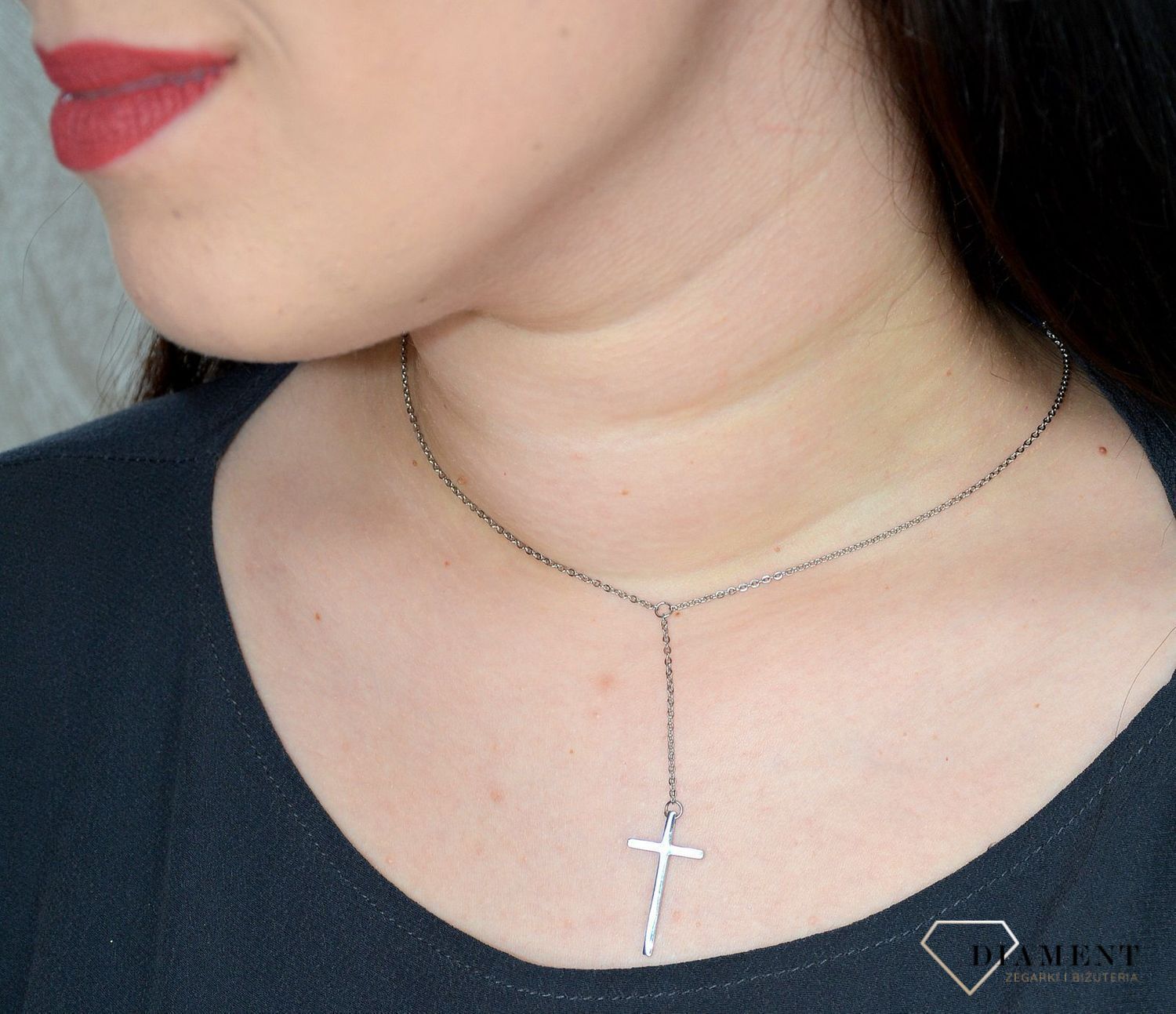 Naszyjnik damski z gładkim krzyżem DIA-NSZ-2802-STAL.jpg