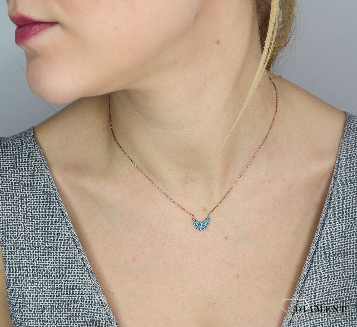 Srebrny naszyjnik pozłacany, niebieski motylek DIA-NSZ-2830-925.jpg