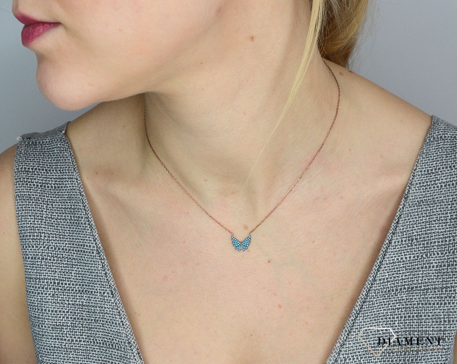 Srebrny naszyjnik pozłacany, niebieski motylek DIA-NSZ-2830-925.jpg