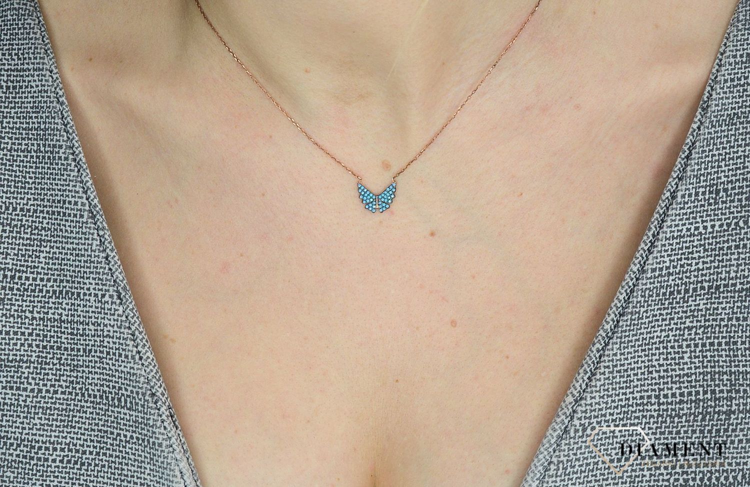 Srebrny naszyjnik pozłacany, niebieski motylek DIA-NSZ-2830-925.jpg