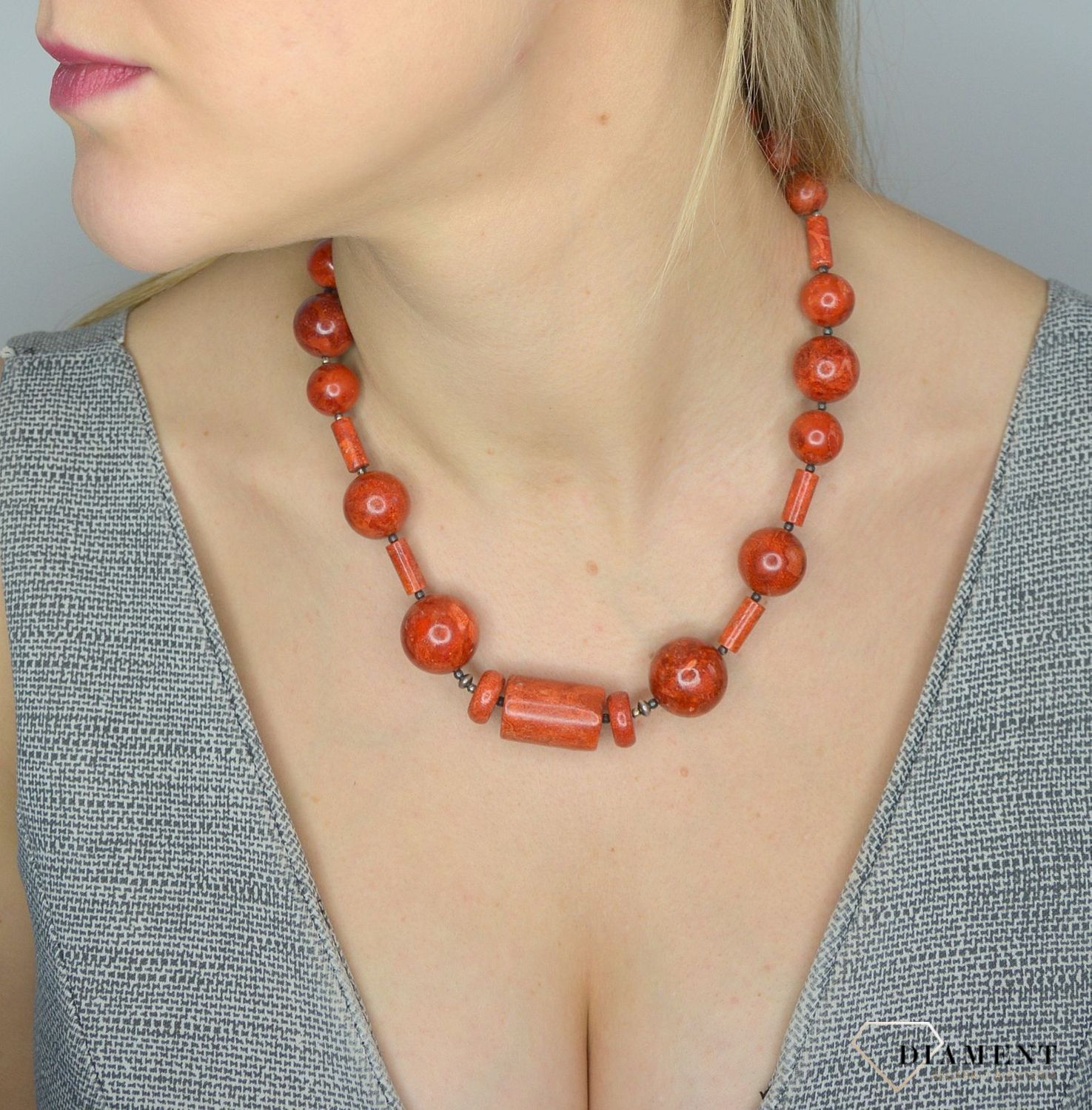 Naszyjnik z kamieniami naturalnymi koralowiec DIA-NSZ-2844-925. Efektowny naszyjnik z elementami srebra.jpg