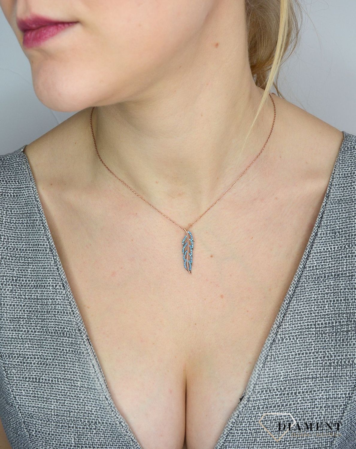 Srebrny naszyjnik pozłacany, niebieski listek DIA-NSZ-2848-925.jpg