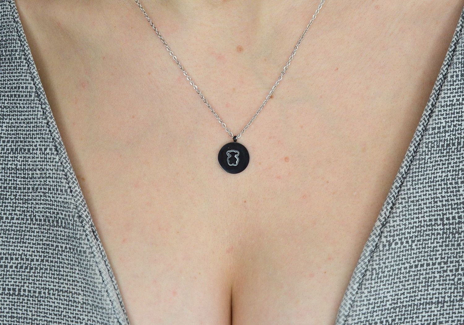 Naszyjnik damski czarne kółko z misiem DIA-NSZ-2855-STAL.jpg