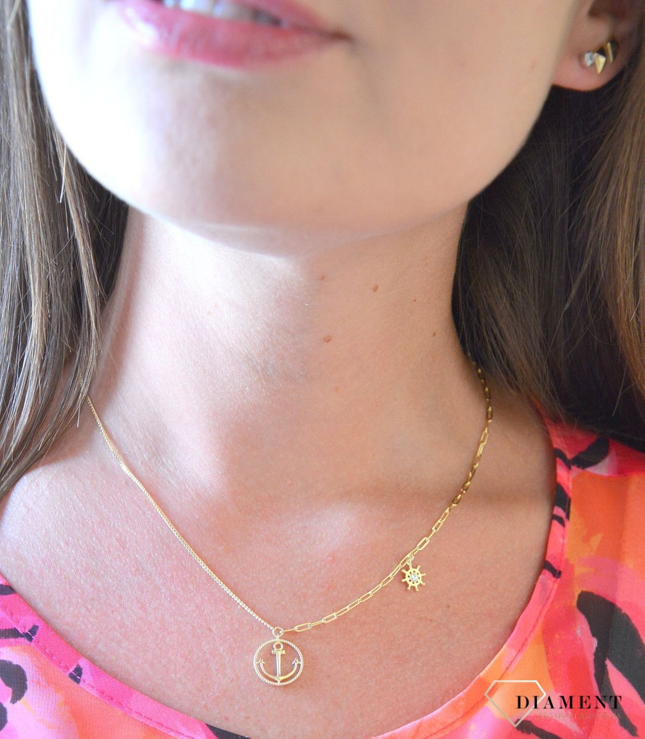 Naszyjnik pozłacany z elementami marynistycznymi kotwica i ster DIA-NSZ-3061-925.jpg