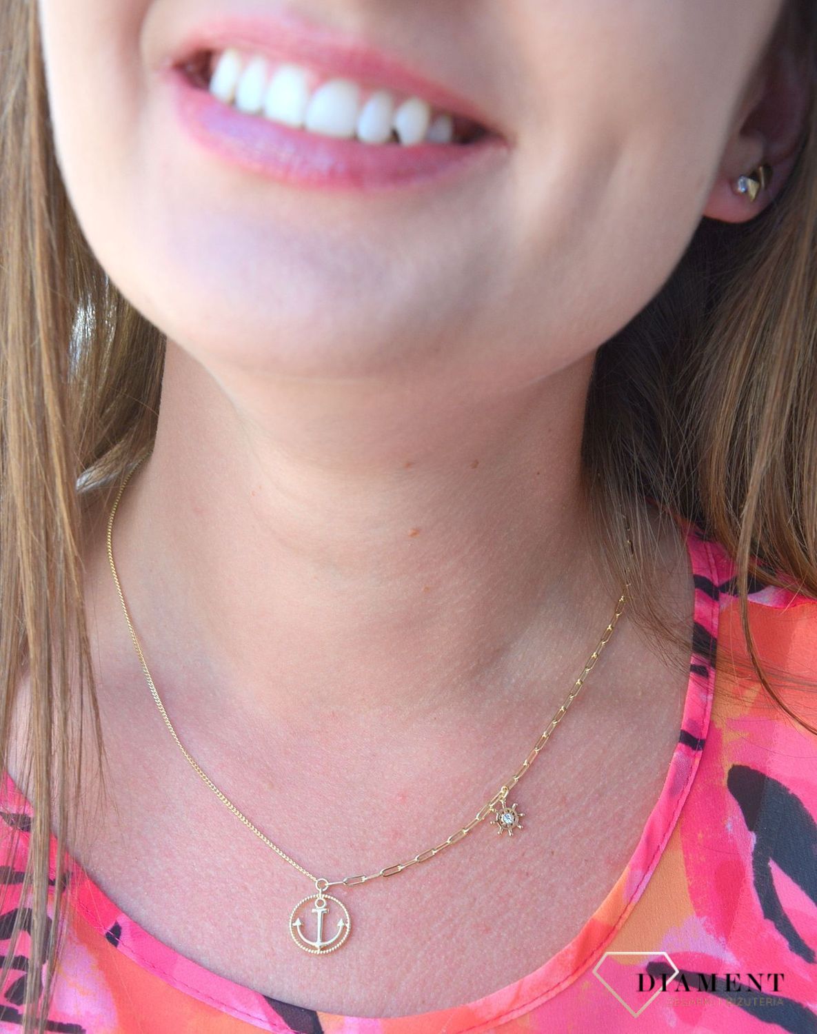 Naszyjnik pozłacany z elementami marynistycznymi kotwica i ster DIA-NSZ-3061-925.jpg