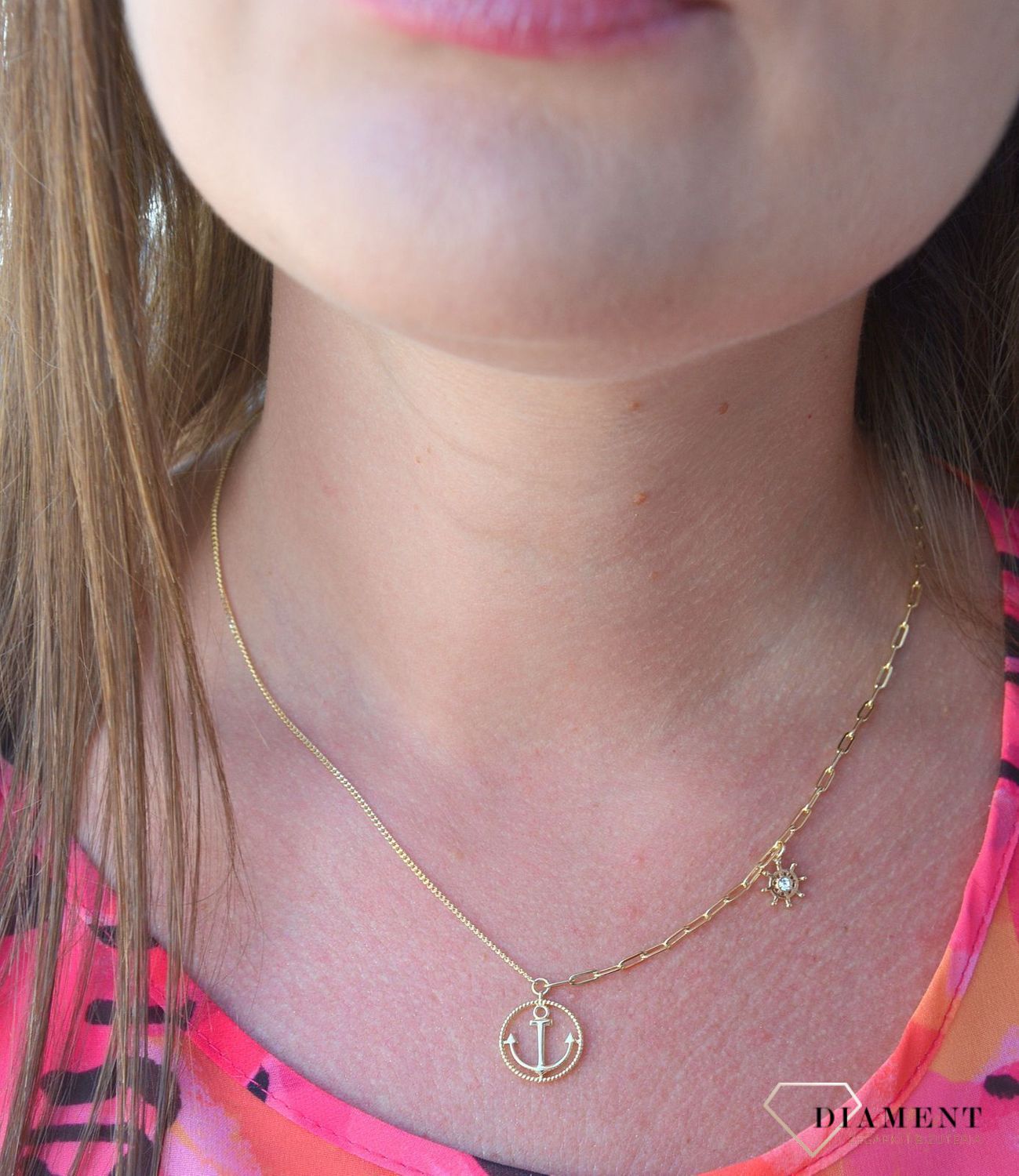 Naszyjnik pozłacany z elementami marynistycznymi kotwica i ster DIA-NSZ-3061-925.jpg