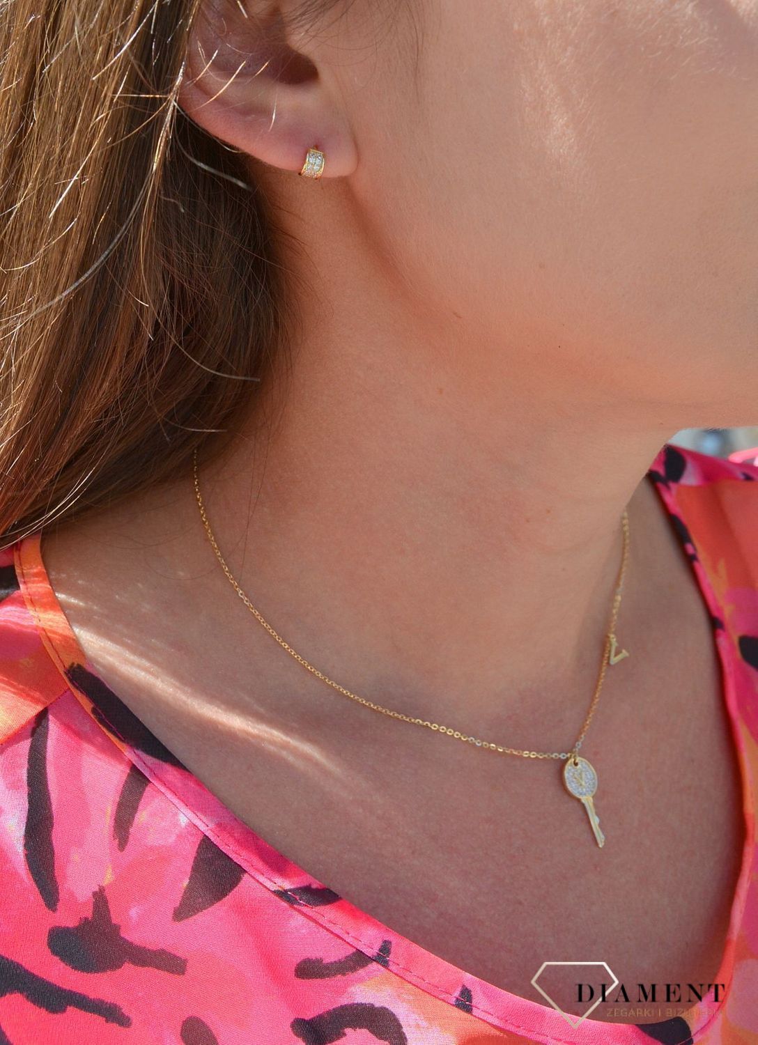 Naszyjnik pozłacany z kluczykiem i literką V DIA-NSZ-3062-925.jpg