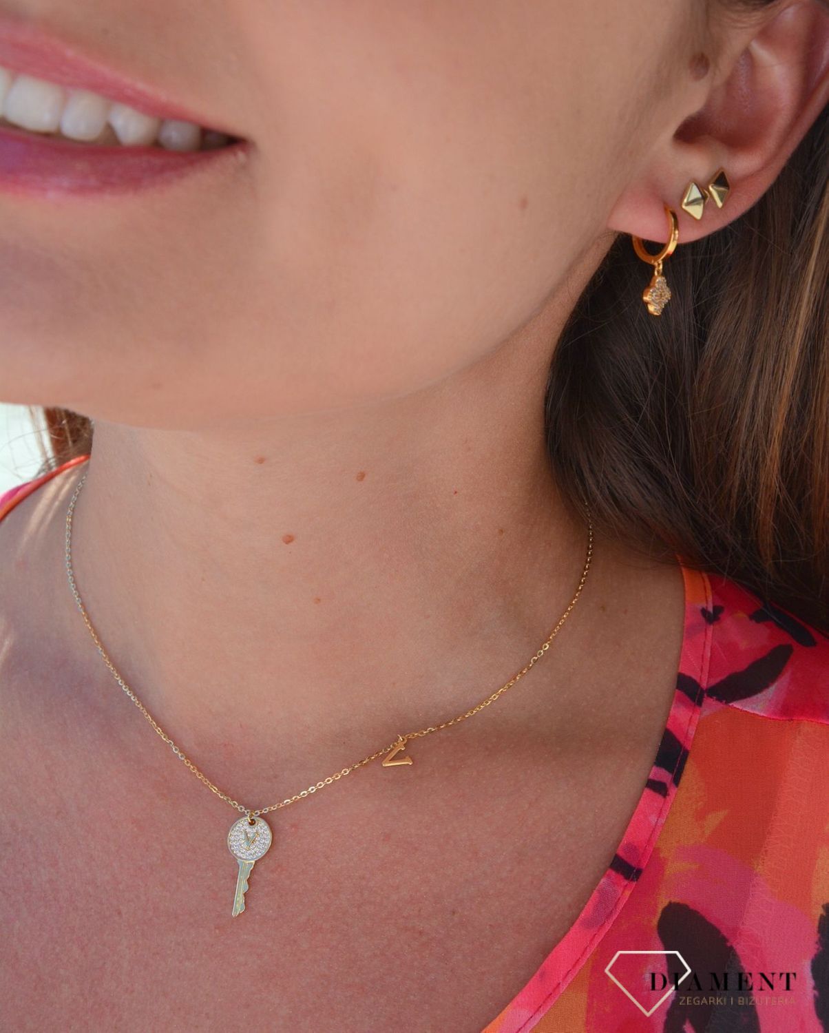 Naszyjnik pozłacany z kluczykiem i literką V DIA-NSZ-3062-925.jpg