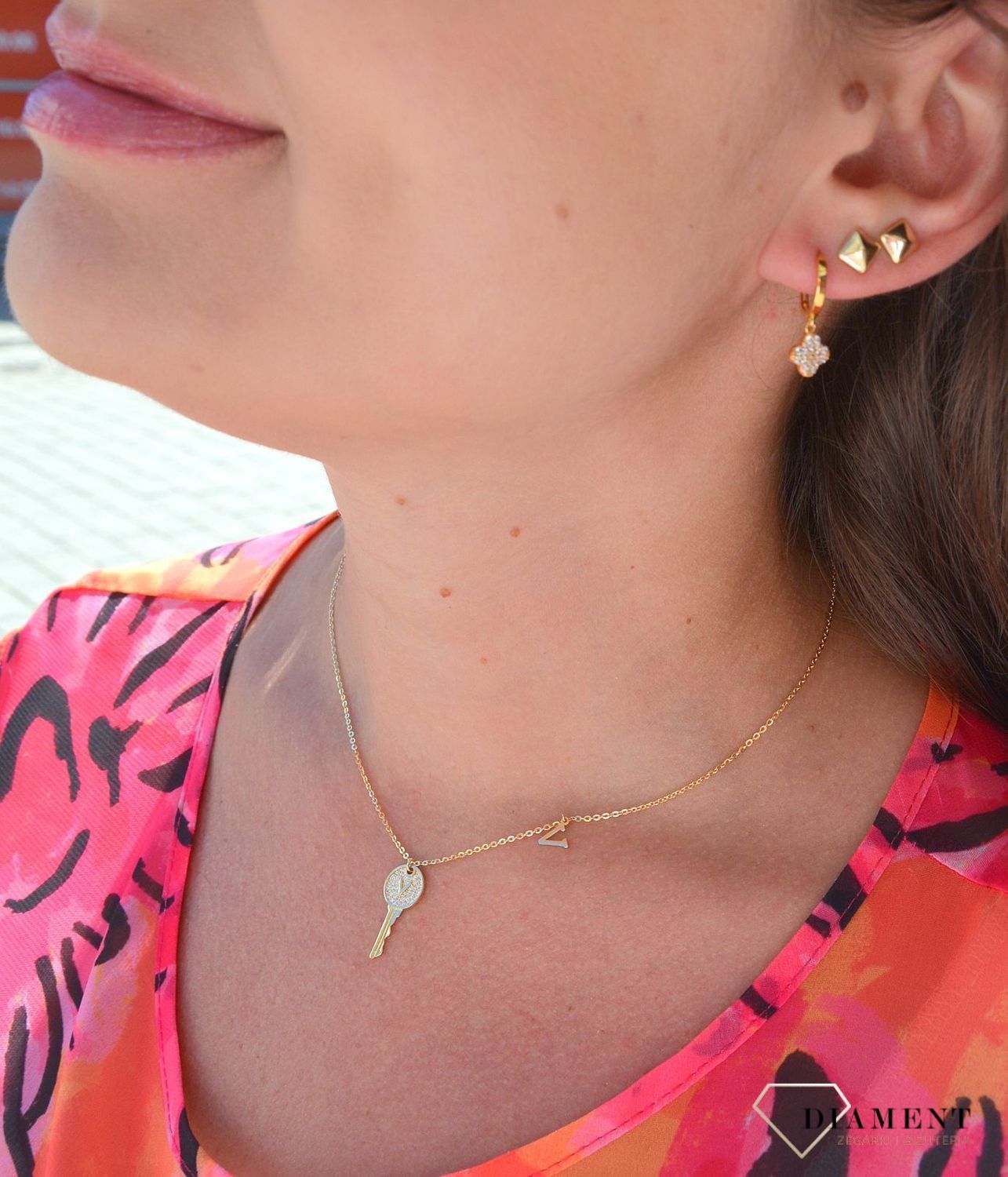 Naszyjnik pozłacany z kluczykiem i literką V DIA-NSZ-3062-925.jpg