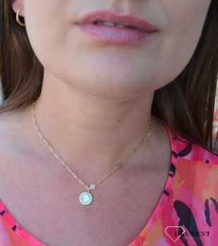 Srebrny naszyjnik pozłacany z zawieszką 'perłowa koniczynka' DIA-NSZ-3065-925 💎 Niezwykle szykowny naszyjnik wykonany z najwyższej jakości srebra to elegancki dodatek do wielu stylizacji (1 (6).JPG