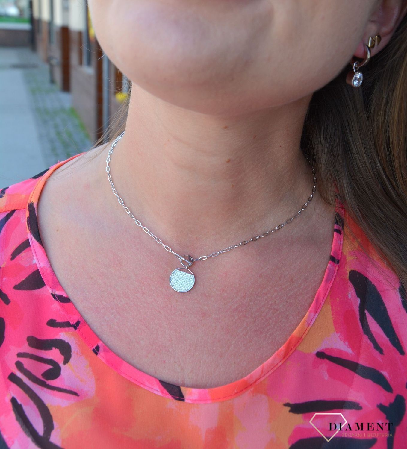 Naszyjnik srebrny z okrągła zawieszką wypełnioną cyrkoniami DIA-NSZ-3066-925.jpg