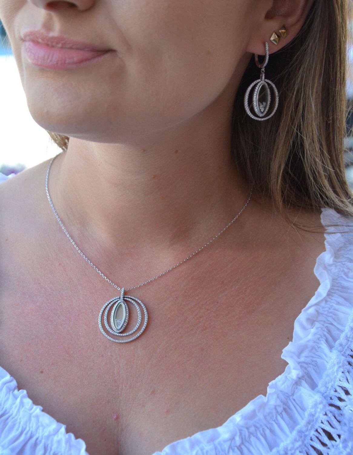 Srebrny naszyjnik 925 cyrkonie w kółkach DIA-NSZ-3084-925.jpg