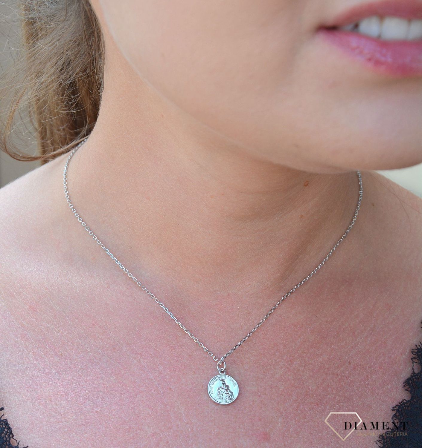 Srebrny naszyjnik celebrytka z medalikiem DIA-NSZ-3585-925 (2).jpg