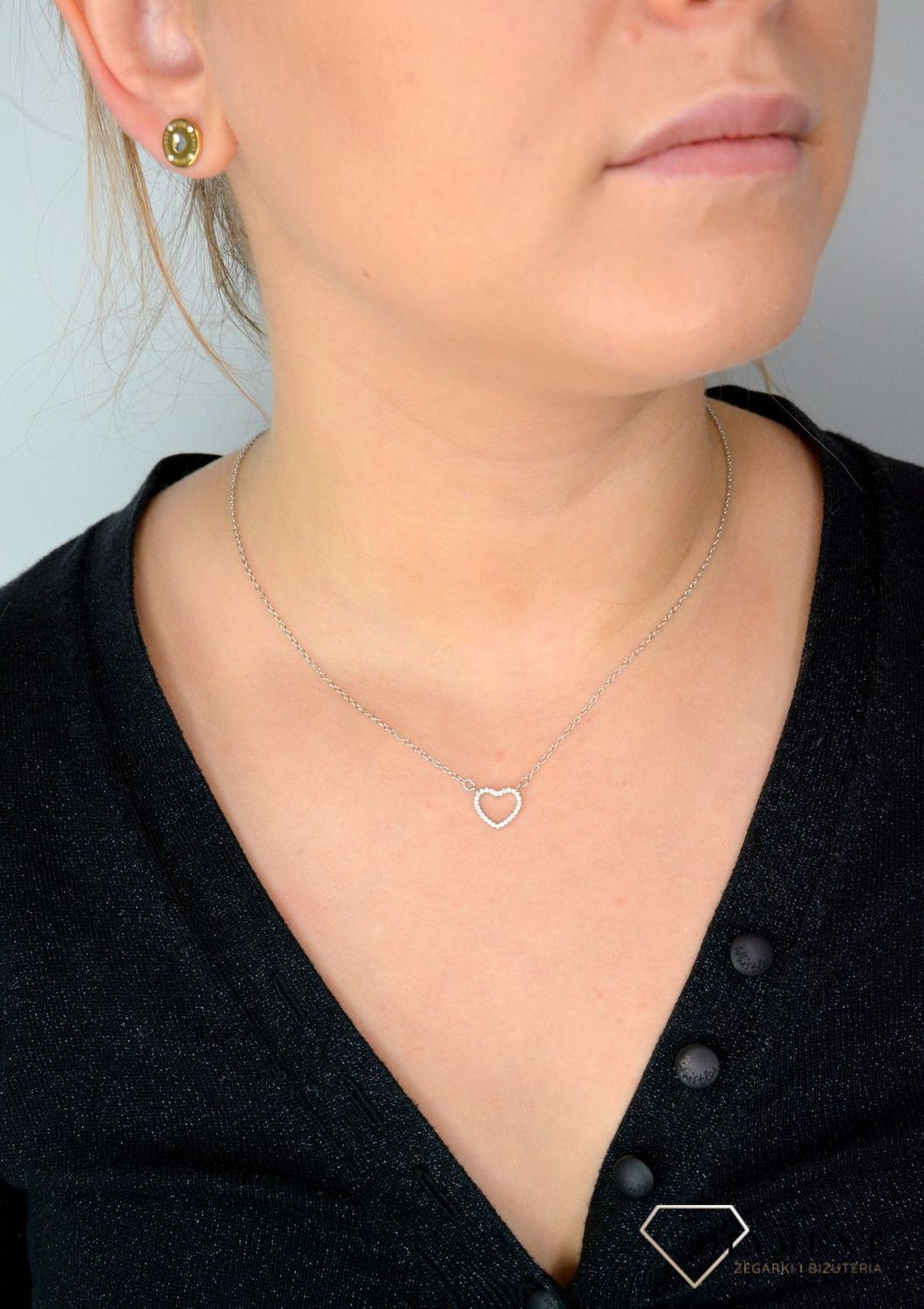 Srebrny naszyjnik celebrytka serce z cyrkonią DIA-NSZ-3829-925.Srebrny naszyjnik z zawieszką w kształcie serca ozdobiony błyszczącą cyrkonią..jpg