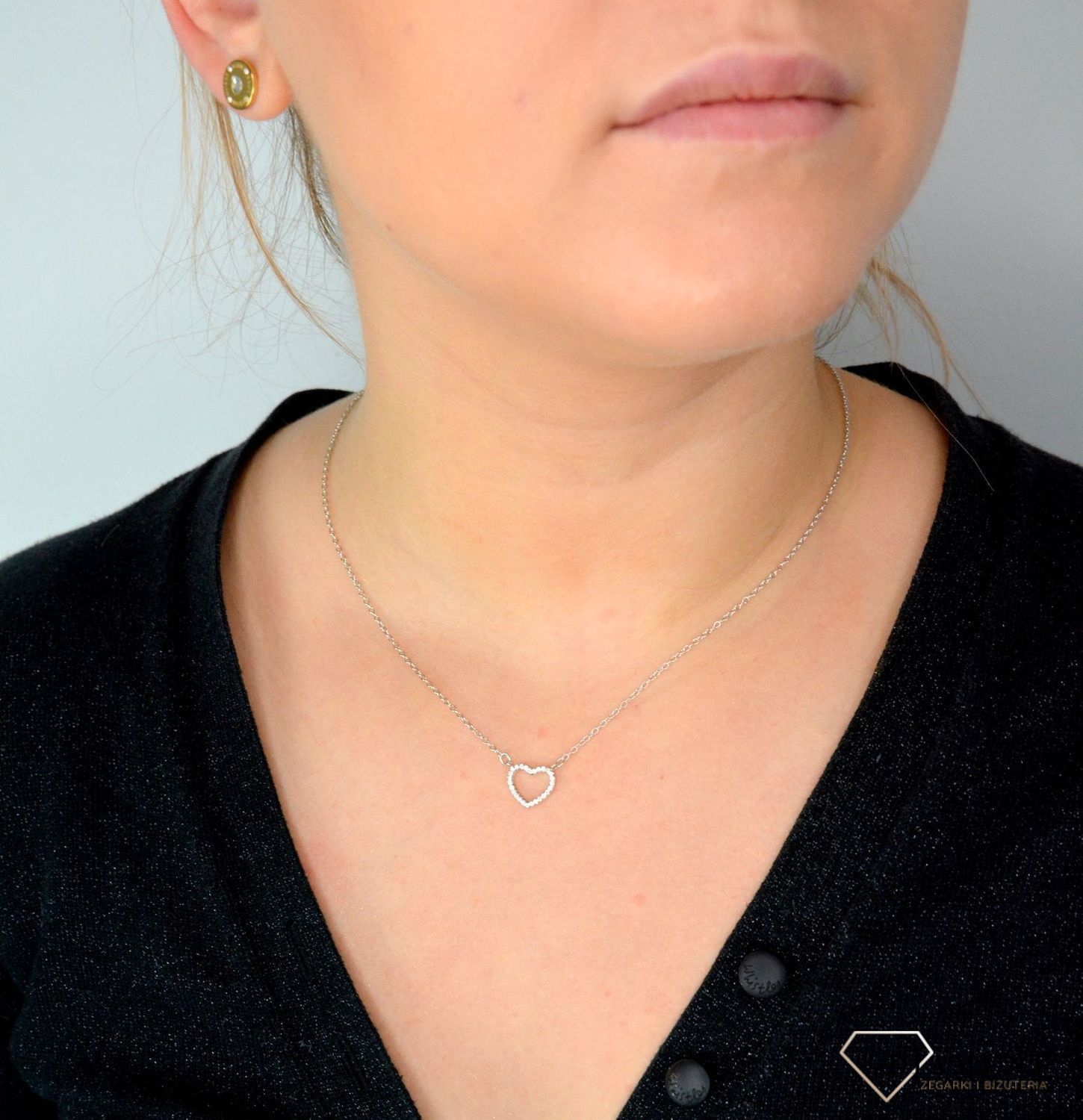 Srebrny naszyjnik celebrytka serce z cyrkonią DIA-NSZ-3829-925.Srebrny naszyjnik z zawieszką w kształcie serca ozdobiony błyszczącą cyrkonią..jpg