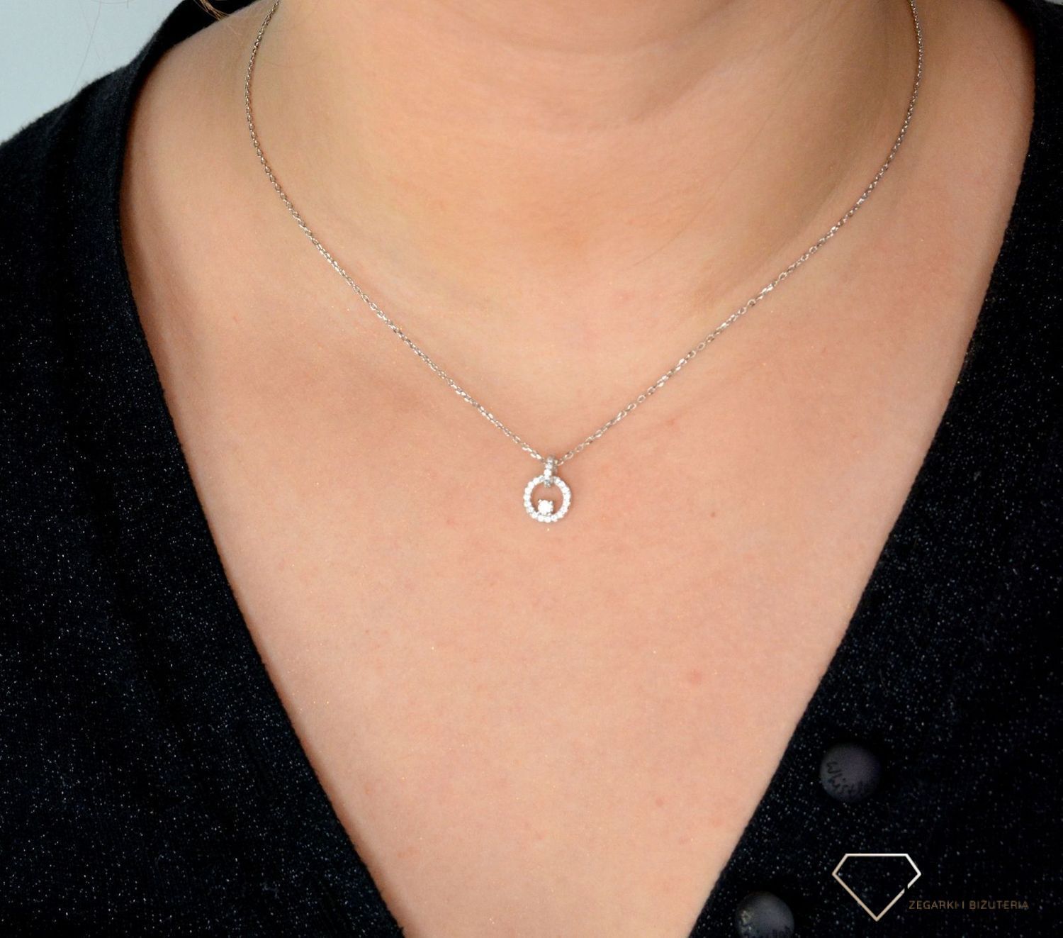 Srebrny naszyjnik celebrytka okrągła zawieszka z cyrkonią DIA-NSZ-3830-925.jpg