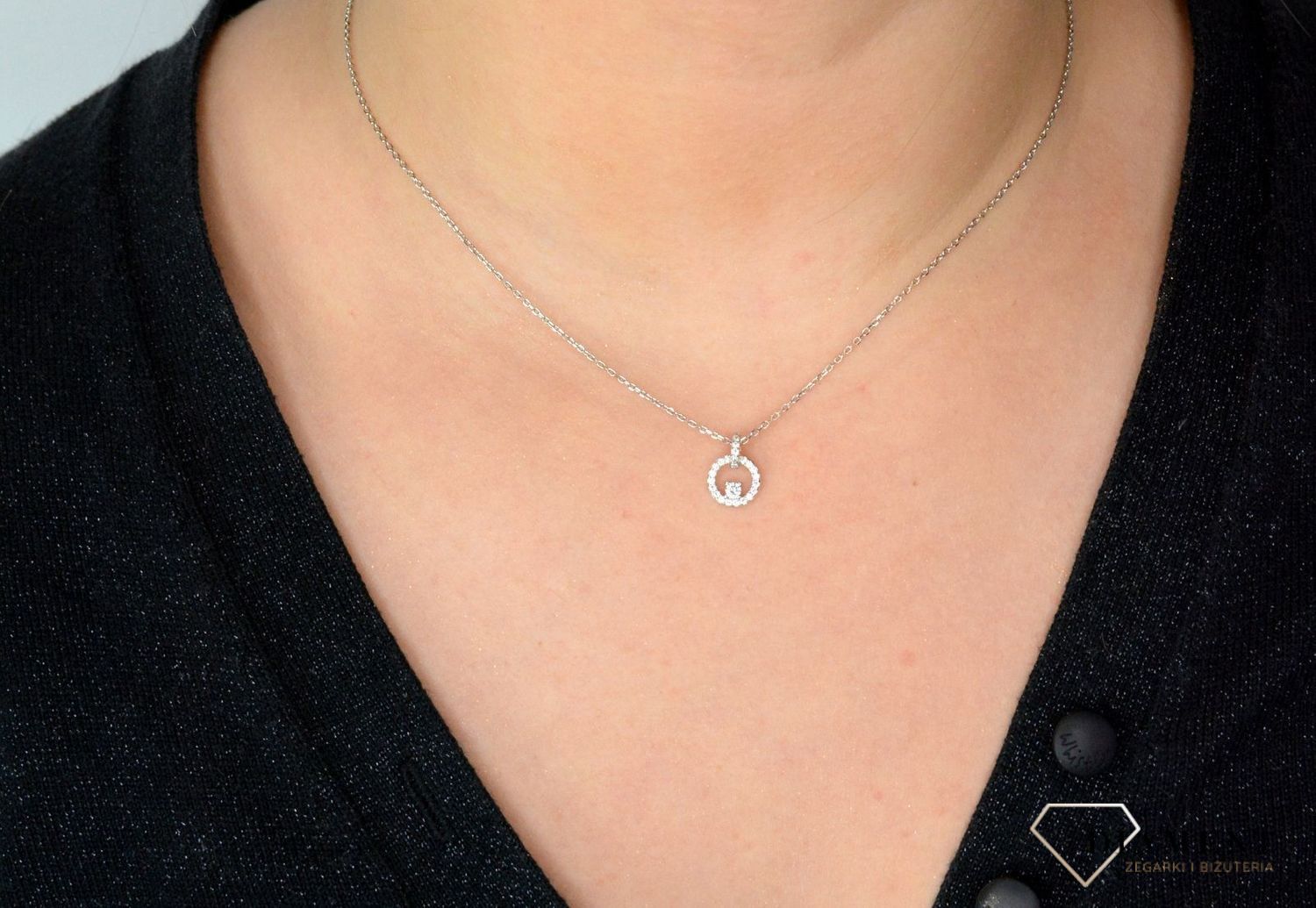 Srebrny naszyjnik celebrytka okrągła zawieszka z cyrkonią DIA-NSZ-3830-925.jpg