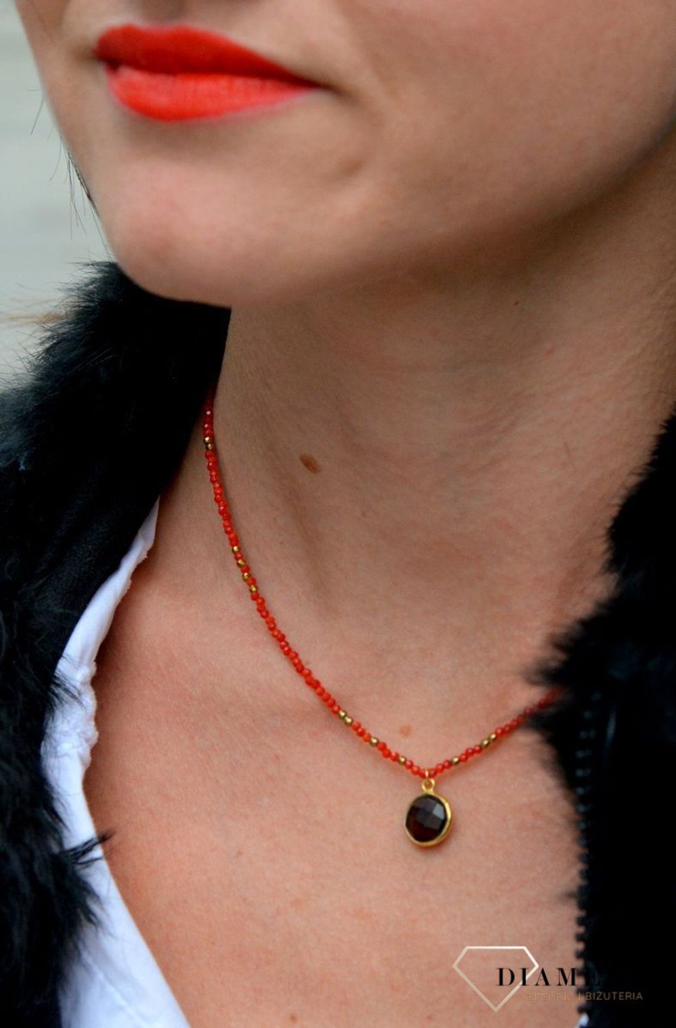 Naszyjnik z kamieni czerwone kocie oko i kwarc DIA-NSZ-4069-925. Czerwony dodatek do sukienki. Zapraszamy do www.zegarki-diament.pl !!!.jpg