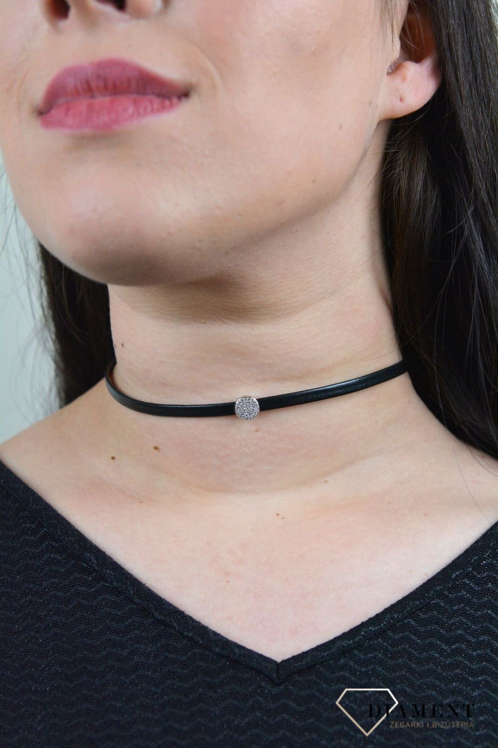 Naszyjnik typu choker ozdobne kółko z cyrkoniami DIA-NSZ-4350-925 (2).jpg