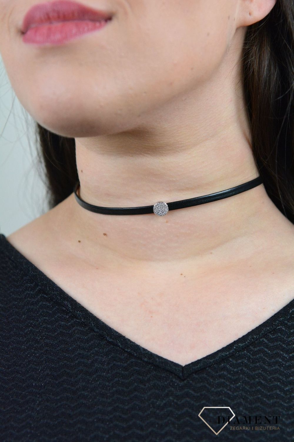 Naszyjnik typu choker ozdobne kółko z cyrkoniami DIA-NSZ-4350-925 (2).jpg