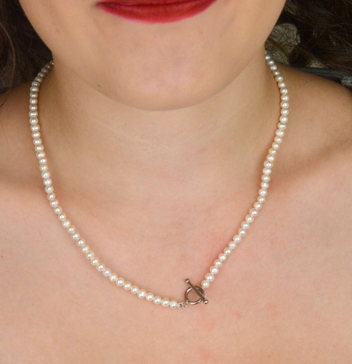 Naszyjnik z Białych Pereł Naturalnych 4 mm  Długość 45 cm  Zapięcie Tiffany  Srebro 925.jpg