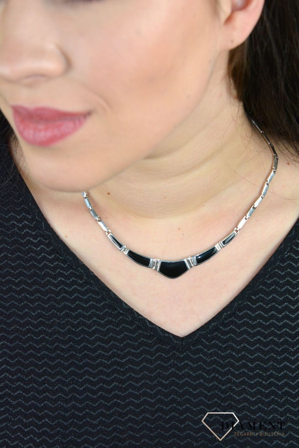 Elegancki srebrny naszyjnik z onyksem DIA-NSZ-4800-925.jpg
