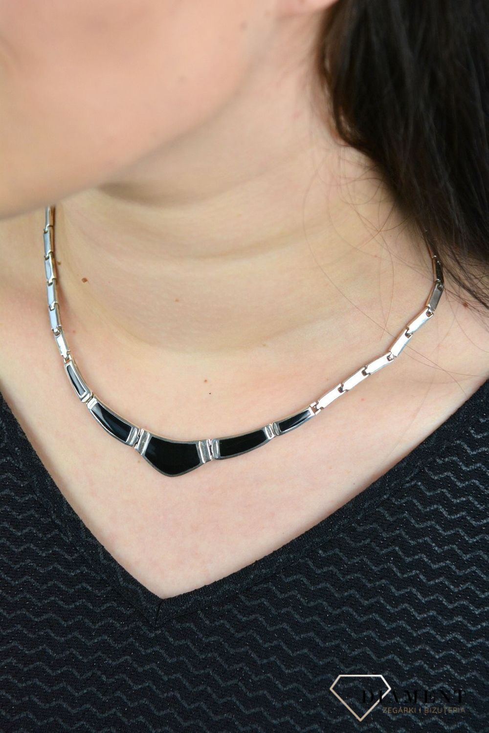 Elegancki srebrny naszyjnik z onyksem DIA-NSZ-4800-925.jpg