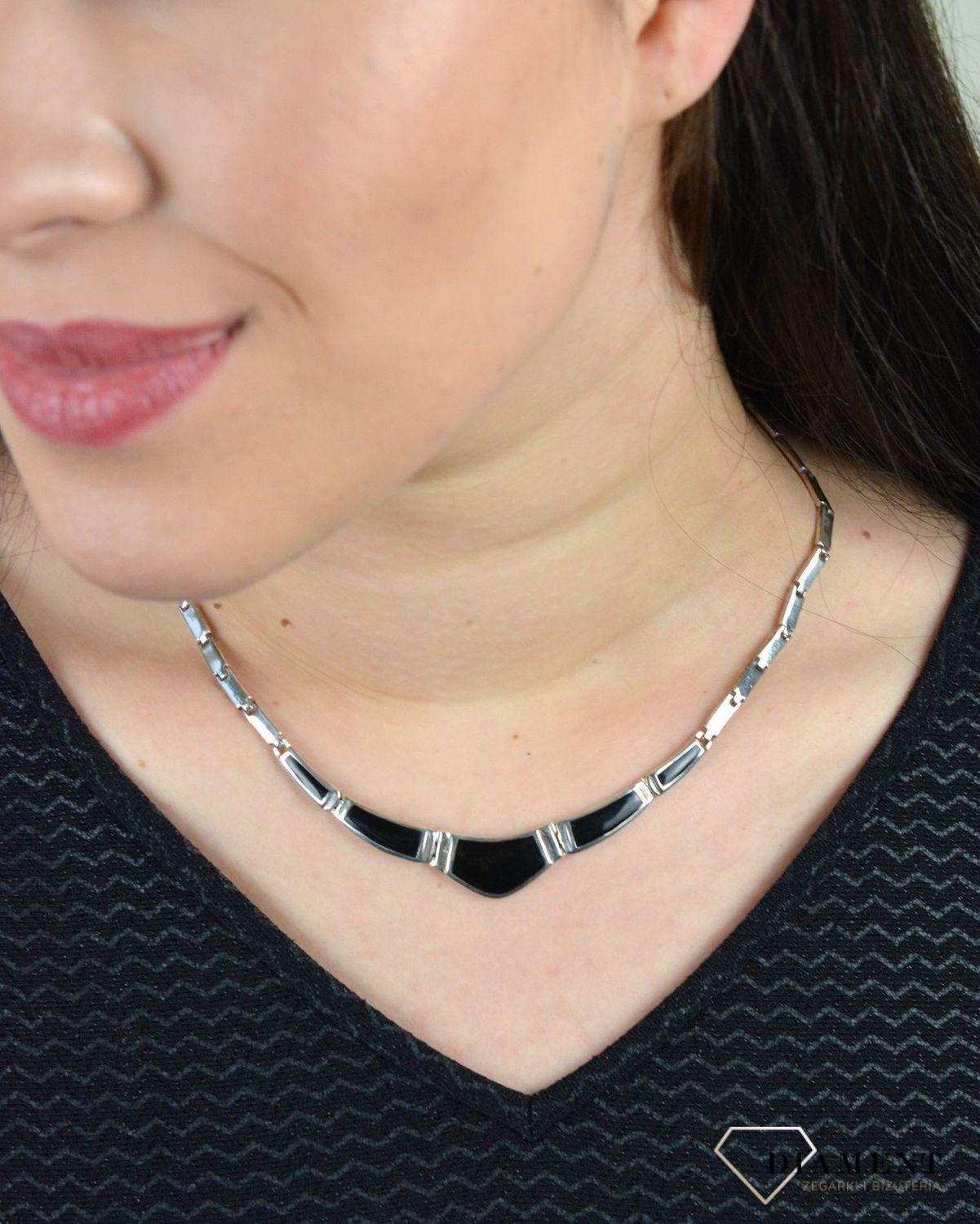 Elegancki srebrny naszyjnik z onyksem DIA-NSZ-4800-925.jpg