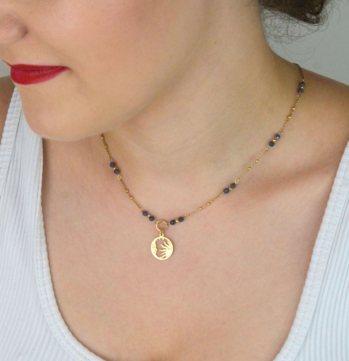 Naszyjnik pozłacany srebrny 925 DIA-NSZ-4868-925 z zawieszką słońce-księżyc i naturalnymi szafirami. Długość 42+2 cm, waga 3,40 g. Symboliczna i elegancka biżuteria.1.jpg